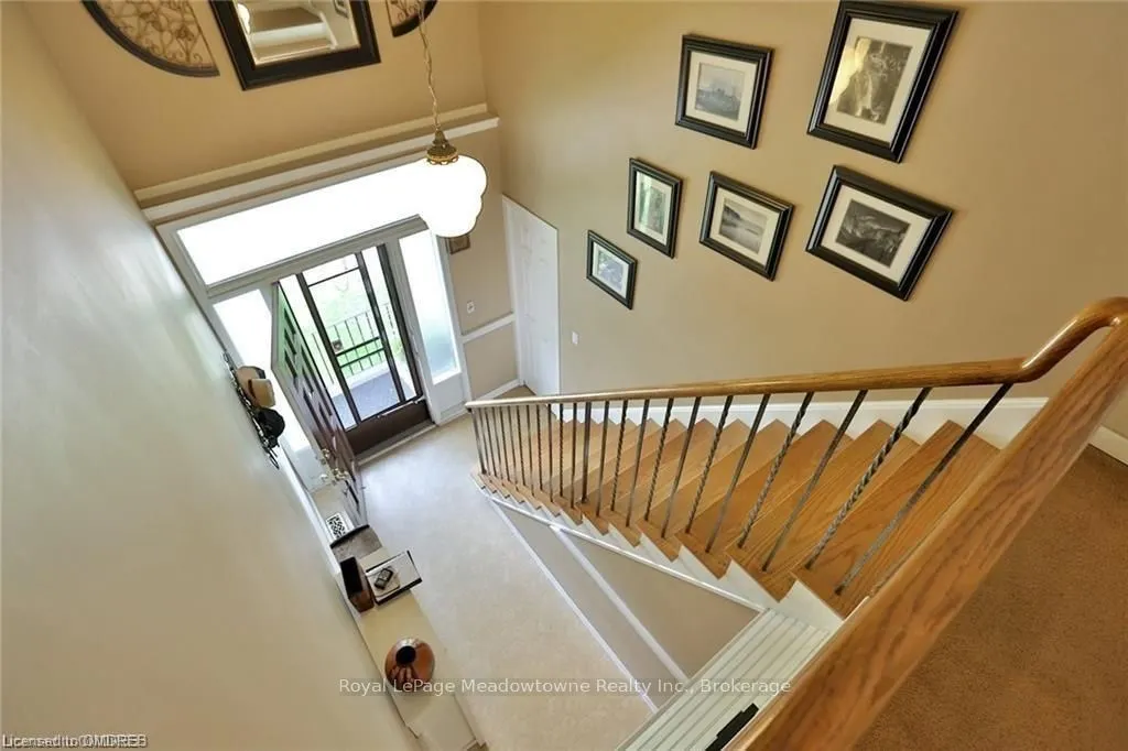 225/269 CAMPBELL Avenue E