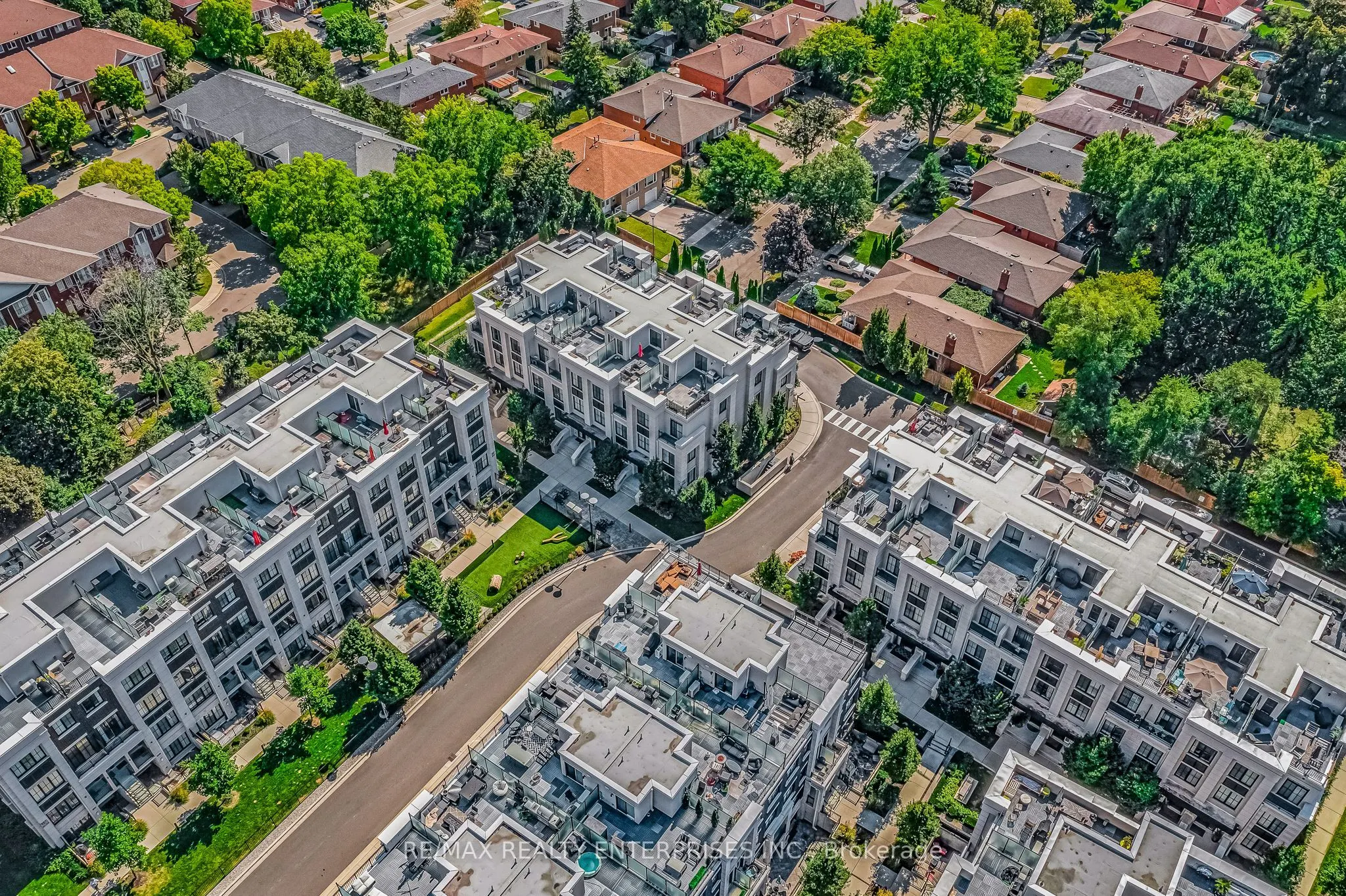 1195 Gooseberry Lane, #305