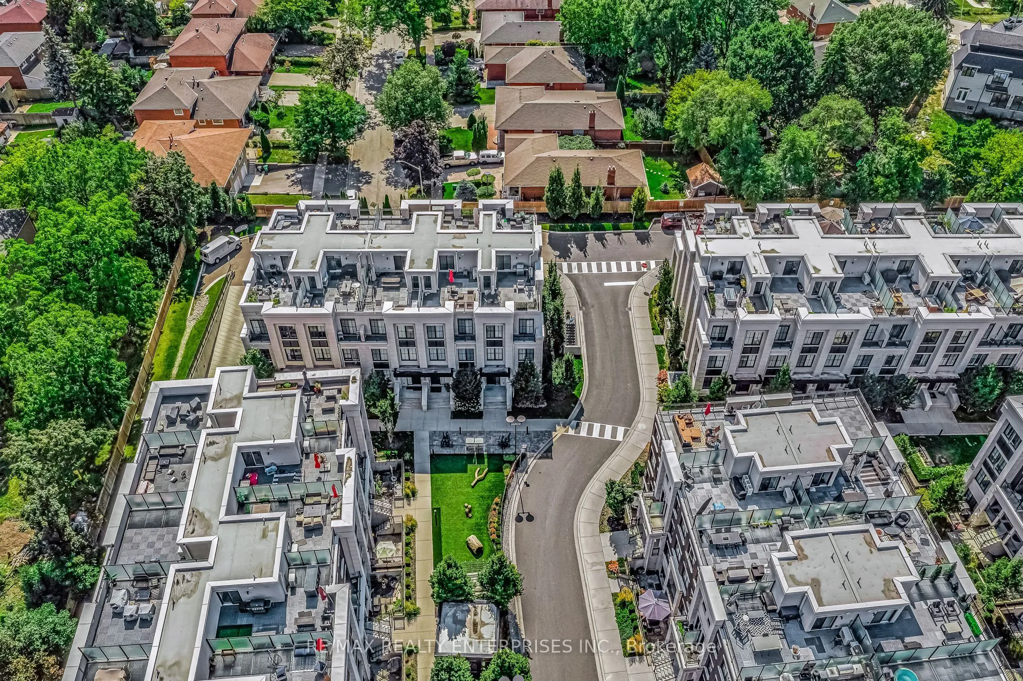 1195 Gooseberry Lane, #305