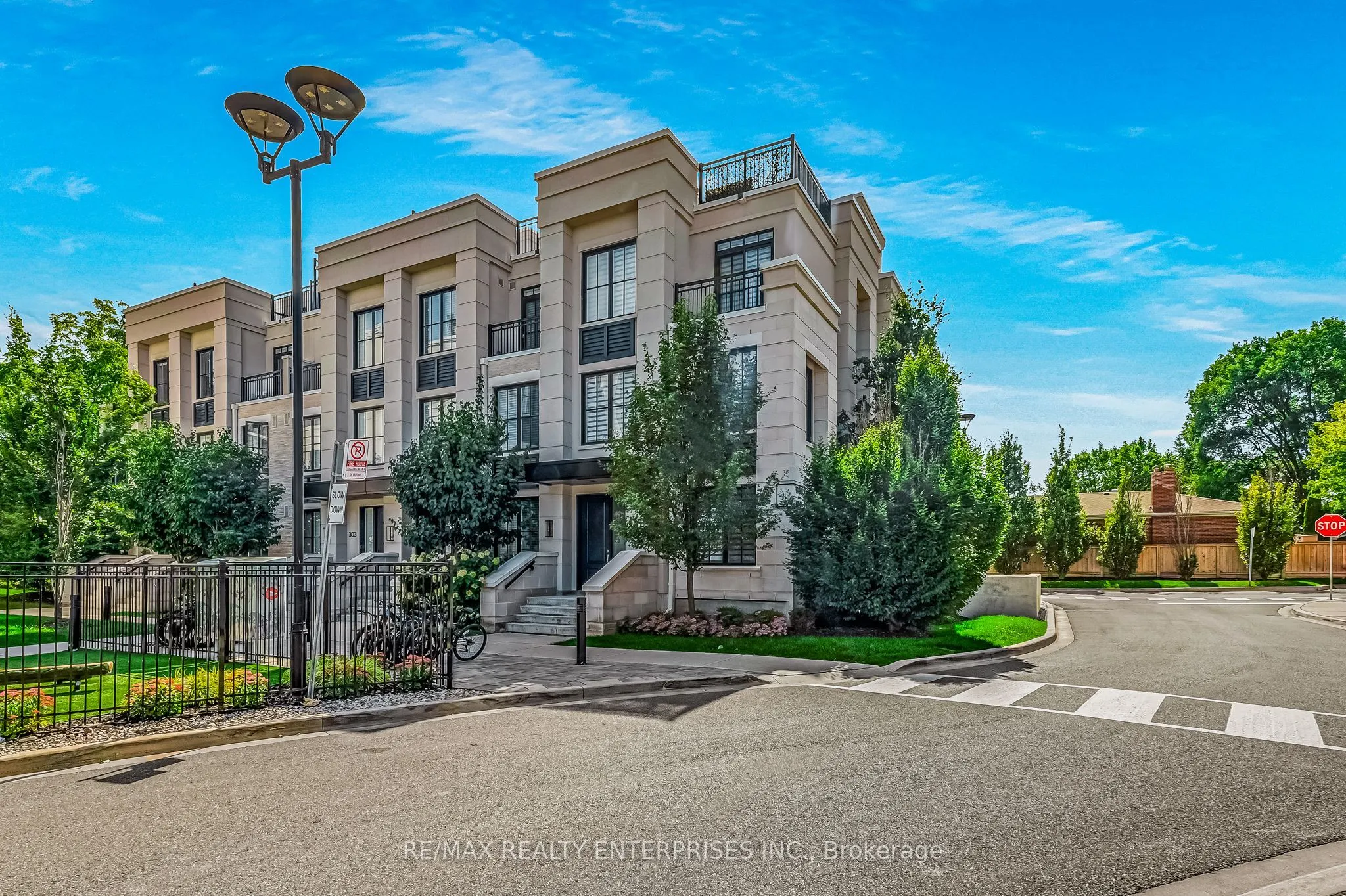 1195 Gooseberry Lane, #305