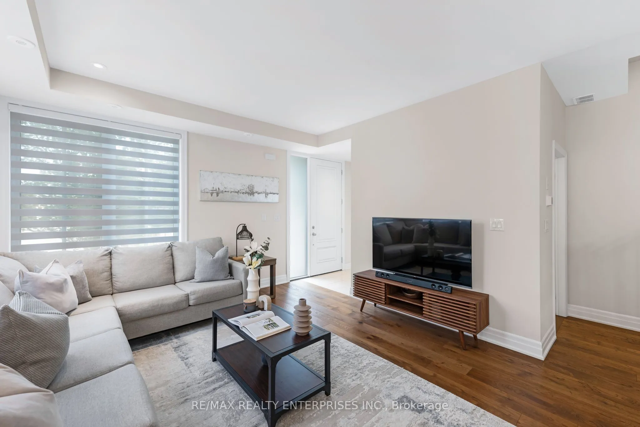 1195 Gooseberry Lane, #305