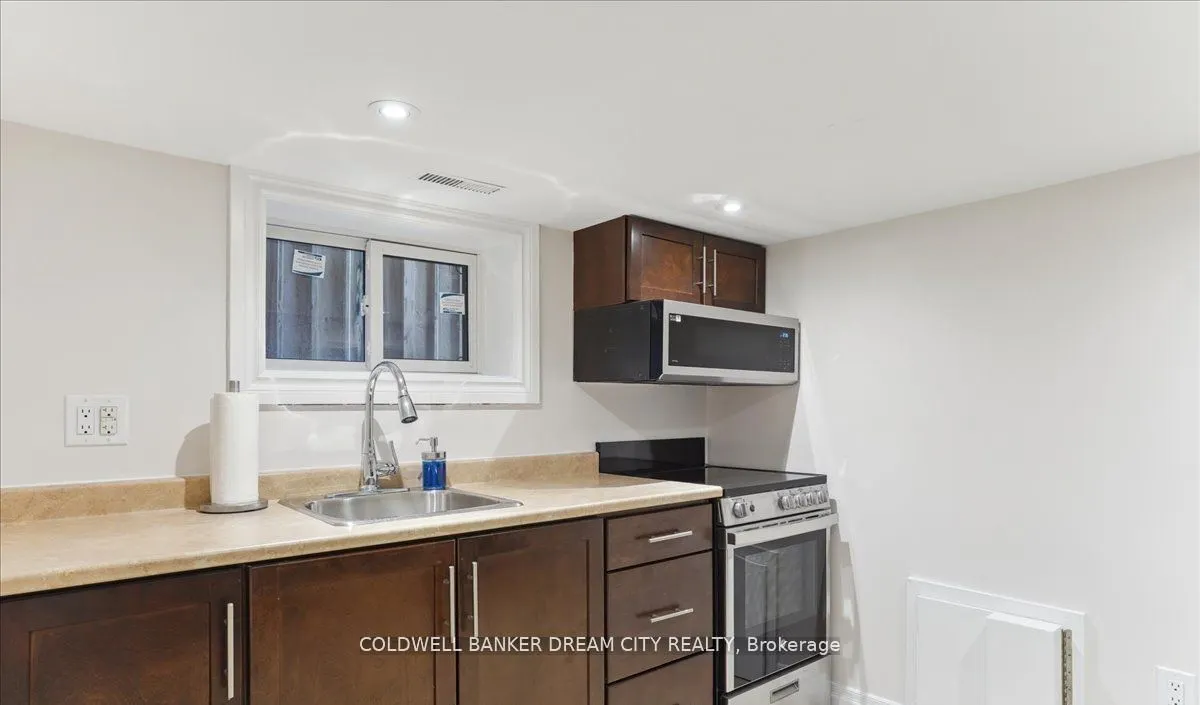 464 Maybank Avenue, #LOWER