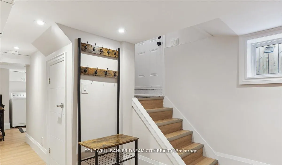 464 Maybank Avenue, #LOWER