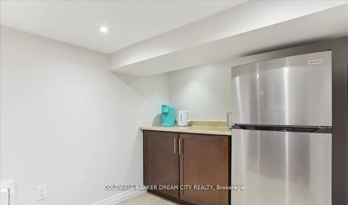 464 Maybank Avenue, #LOWER