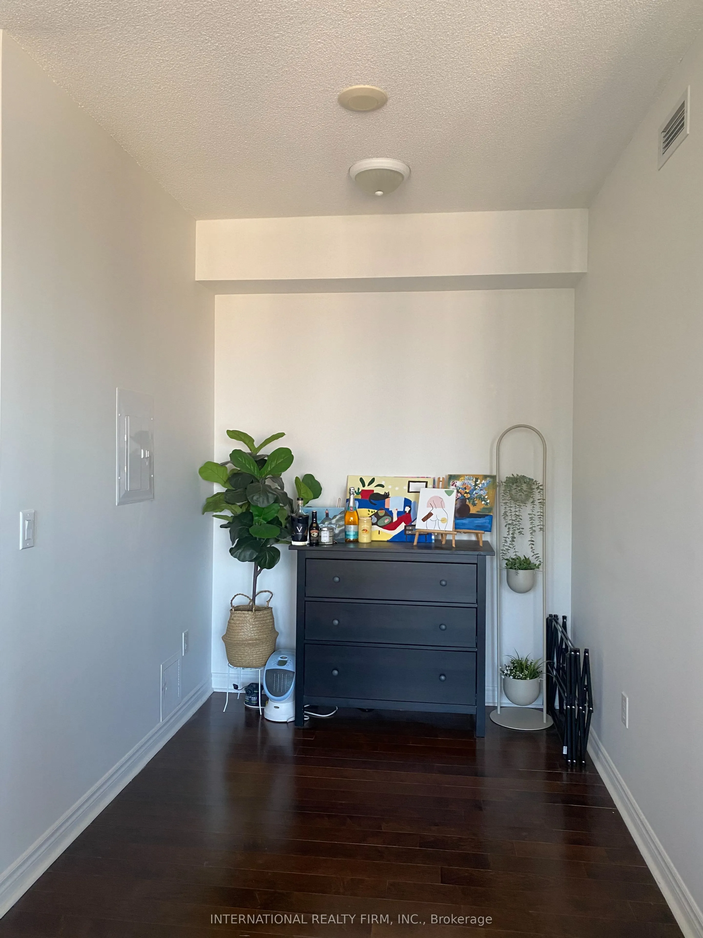 385 Prince Of Wales Drive, #3305
