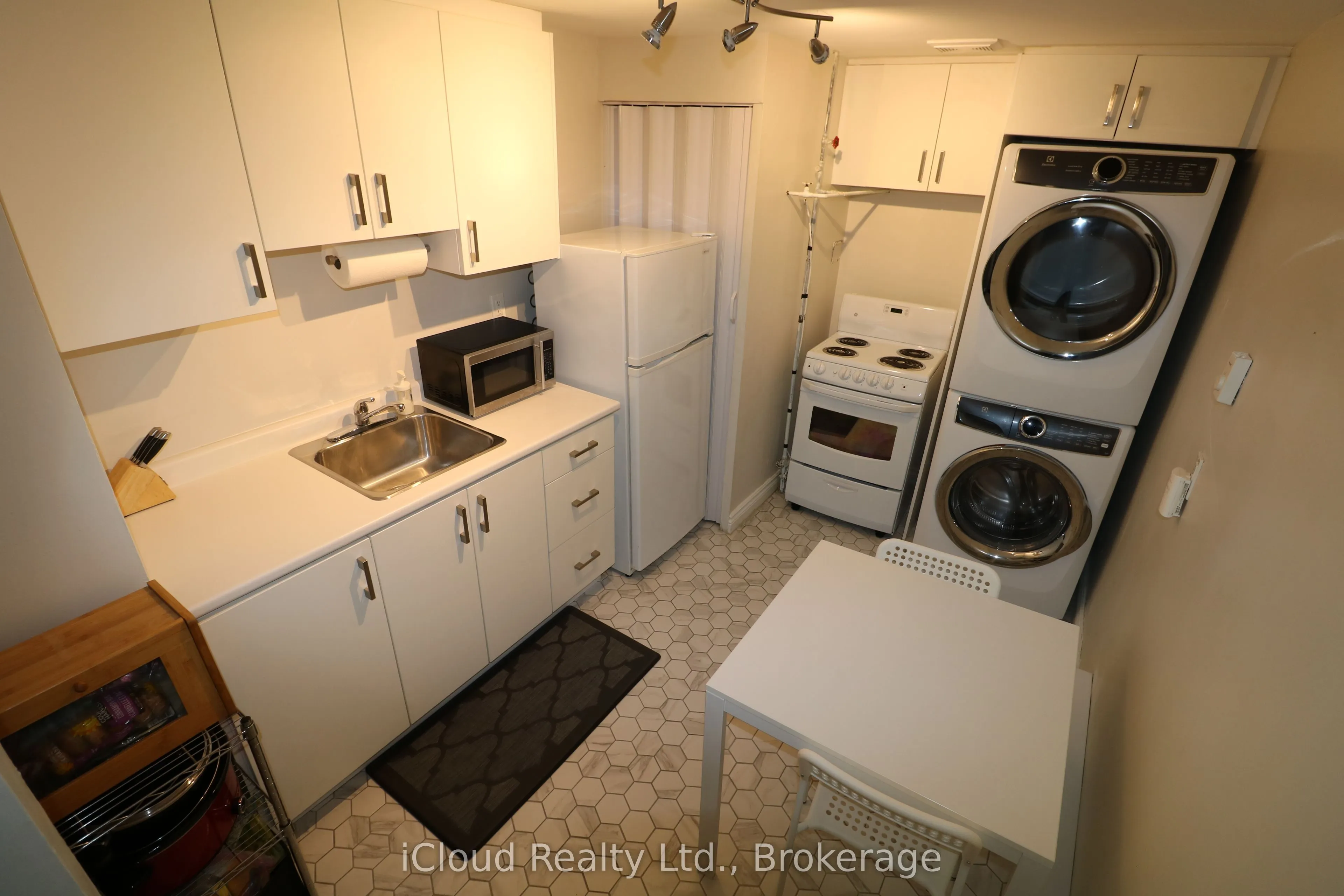 57 John Cabot Way, #9