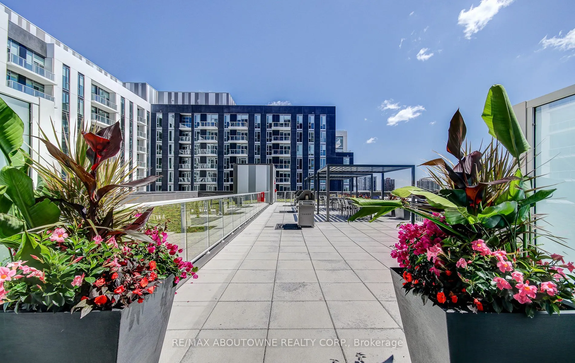 125 Bronte Road, #APH2-04