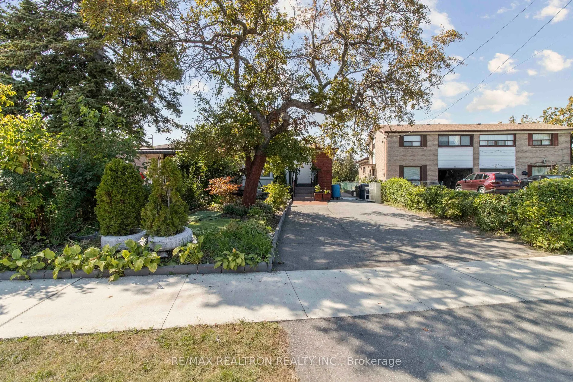 76 Ruthmar Crescent