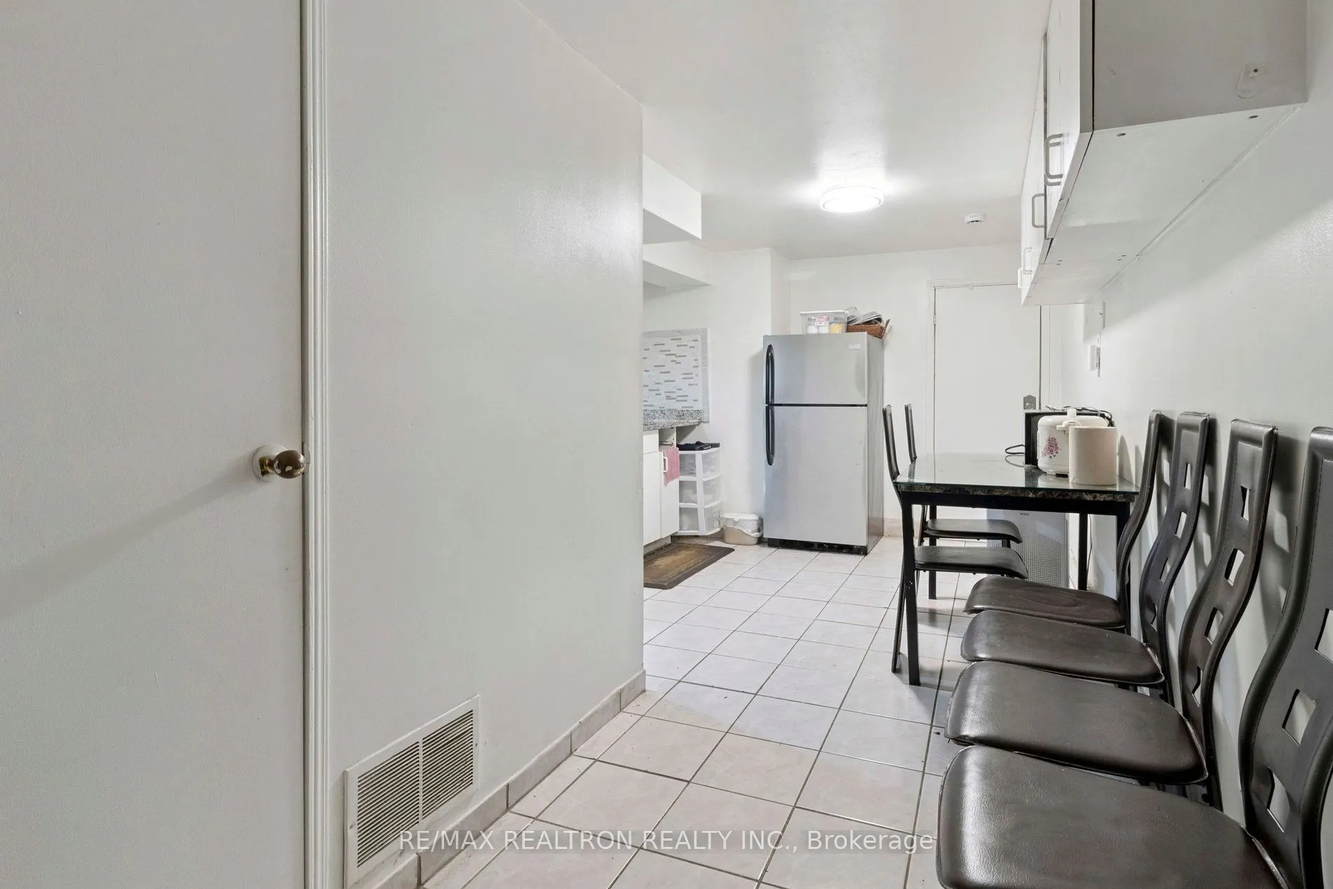 76 Ruthmar Crescent