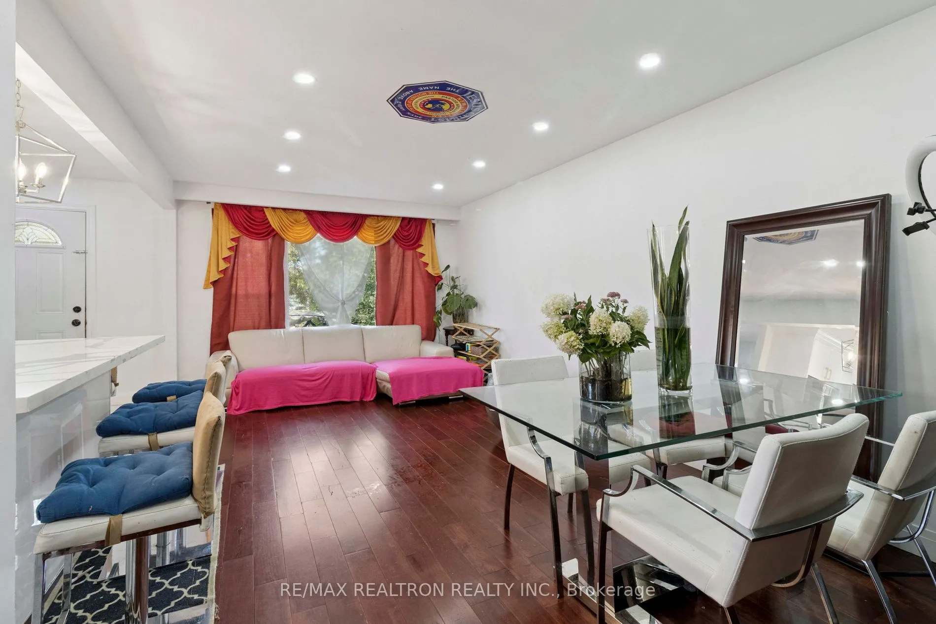 76 Ruthmar Crescent