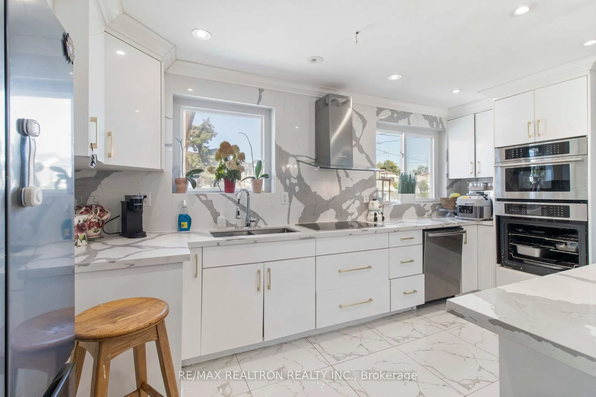 76 Ruthmar Crescent