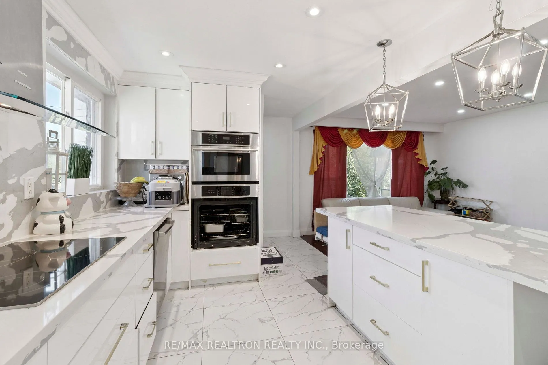 76 Ruthmar Crescent