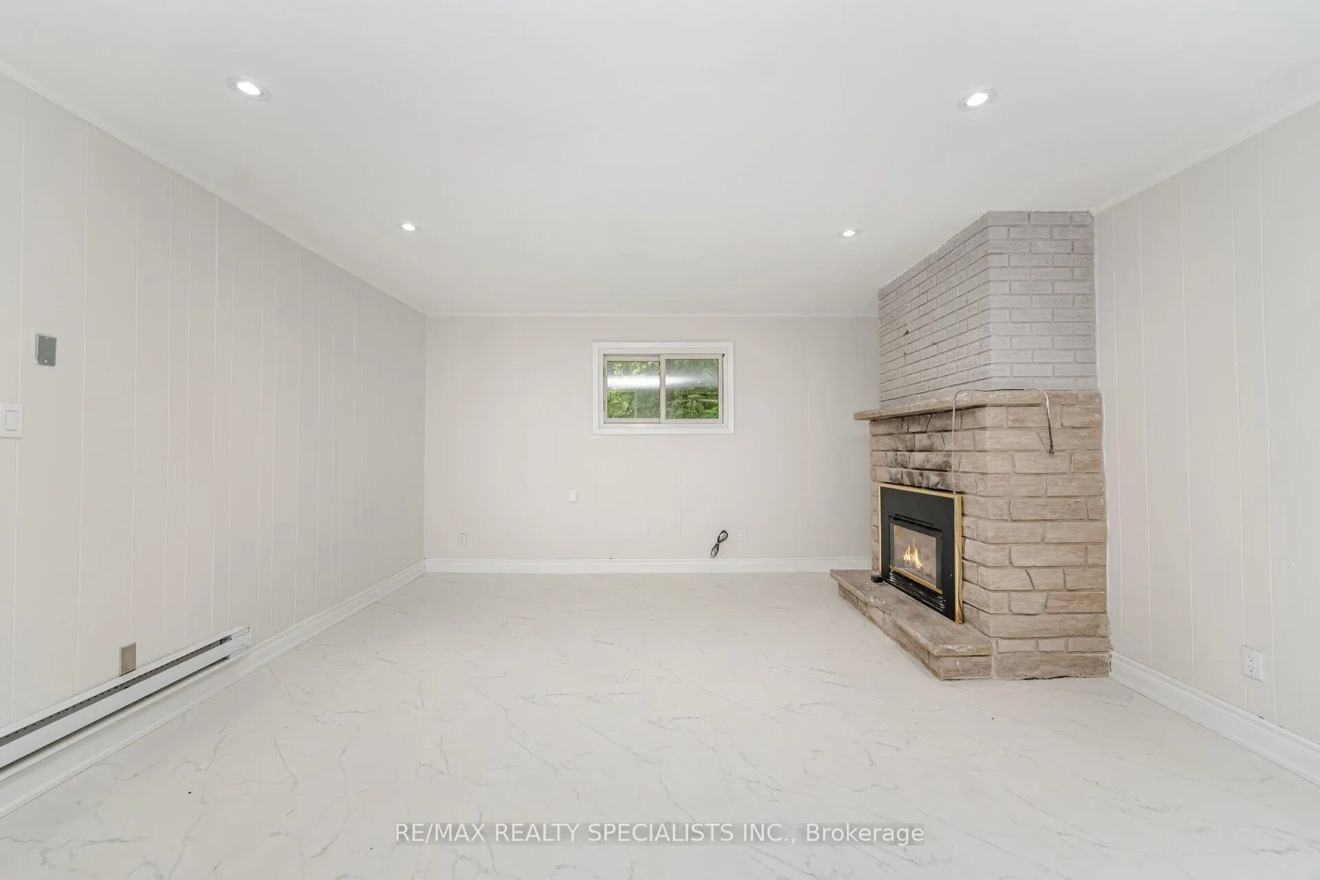 241 Main Street S
