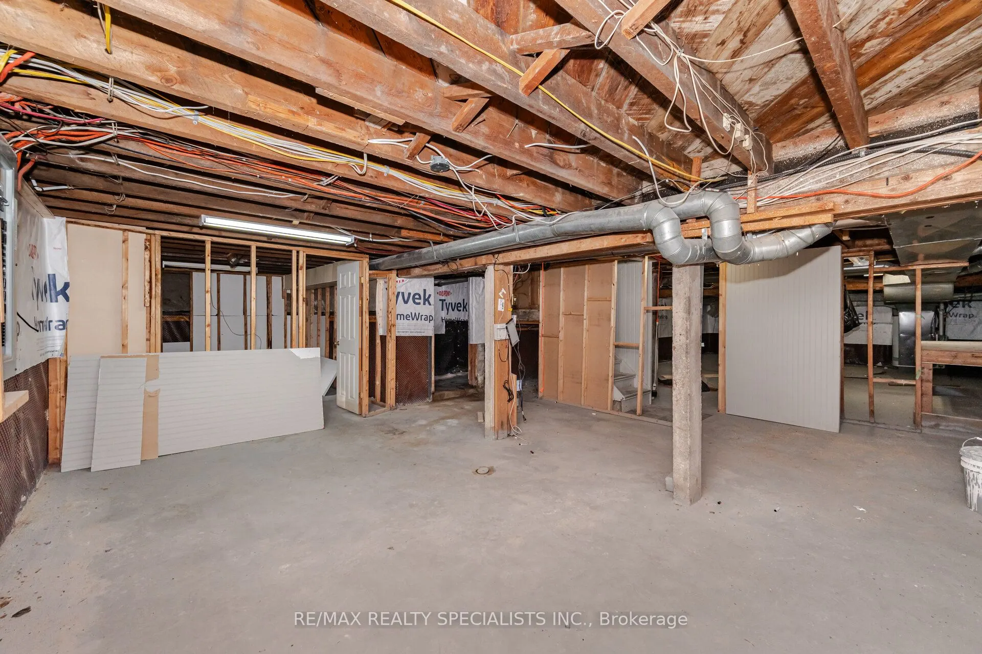 241 Main Street S