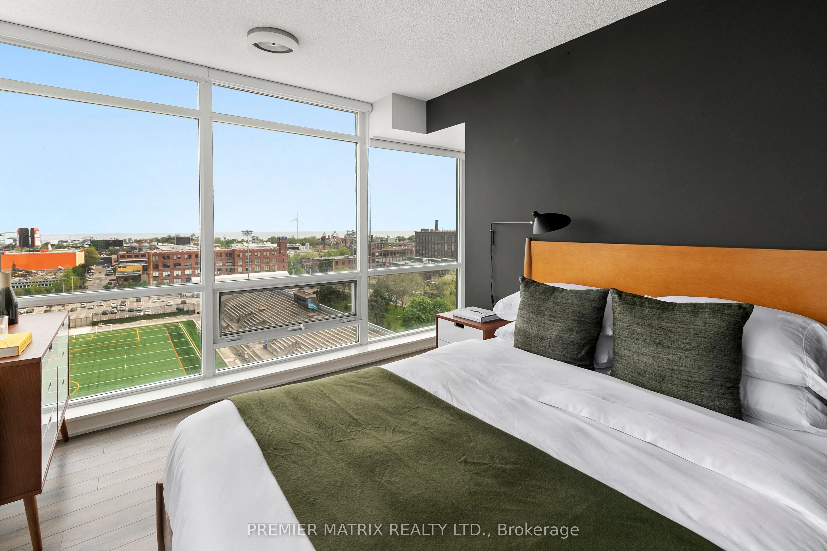 20 Joe Shuster Way, #1112