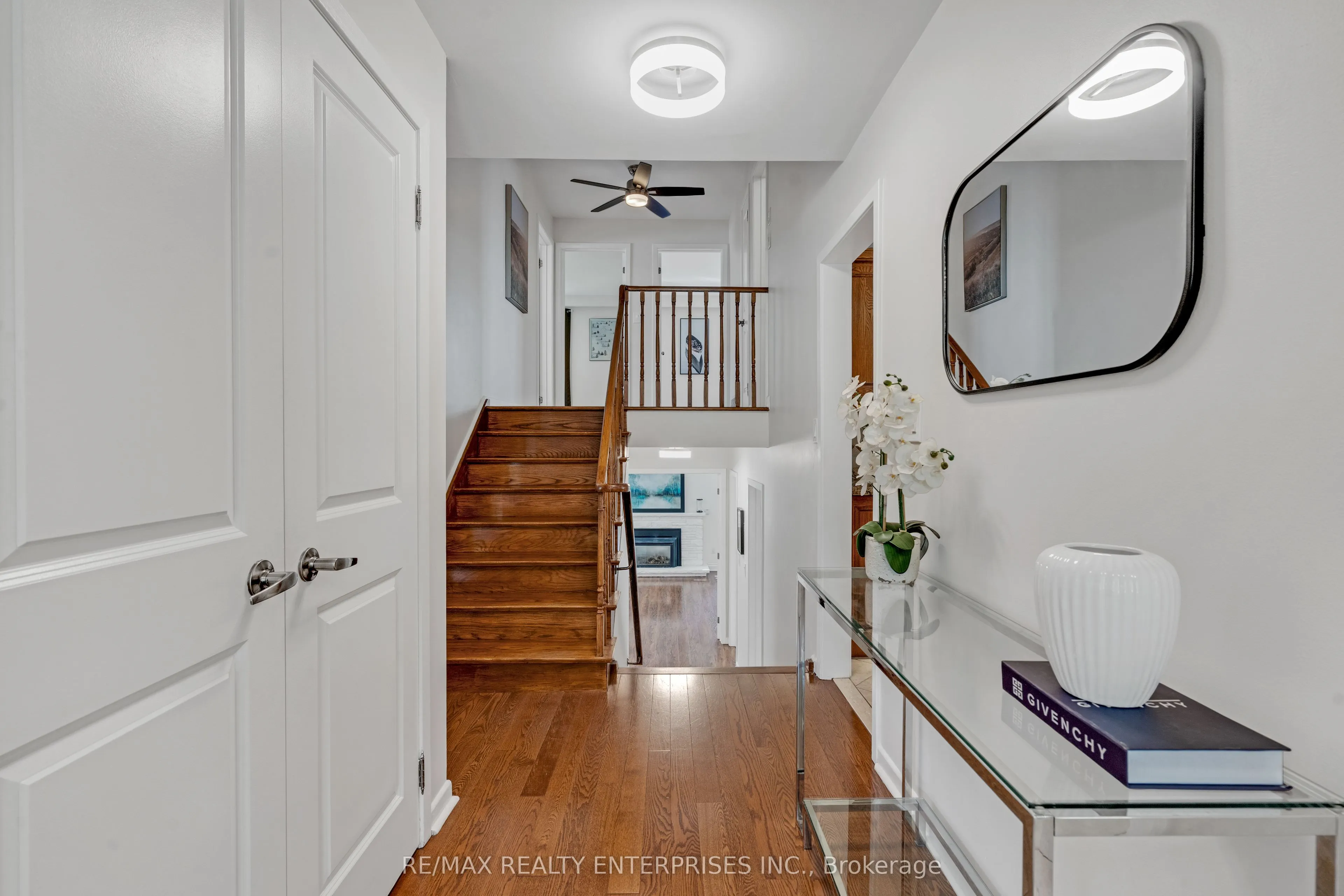 268 Mineola Road E