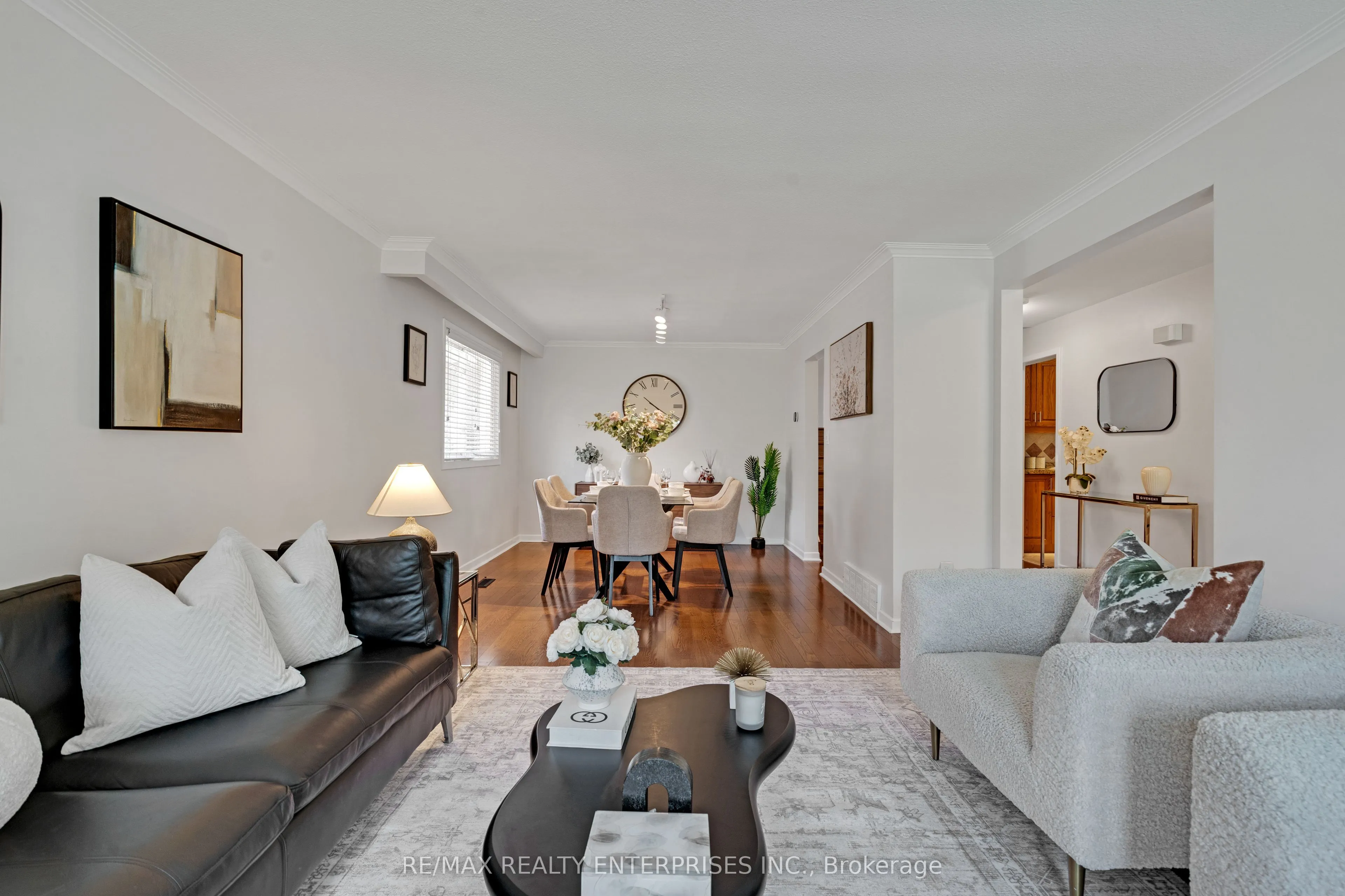 268 Mineola Road E