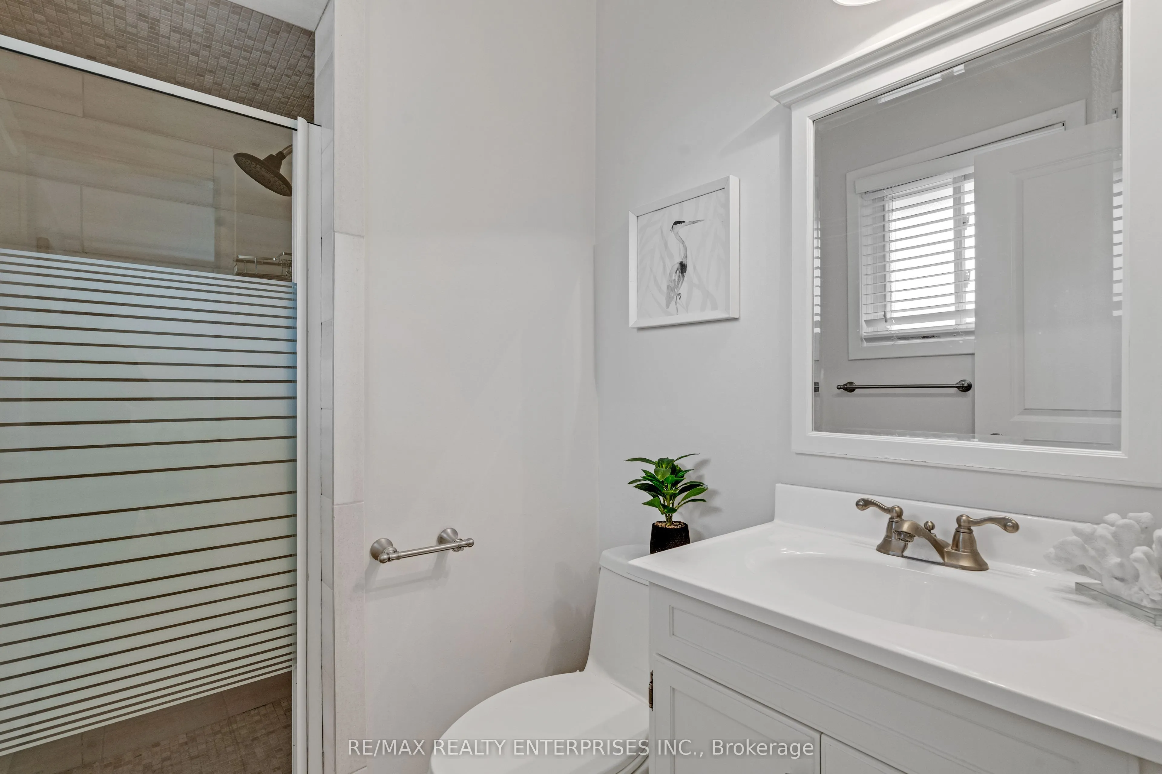 268 Mineola Road E