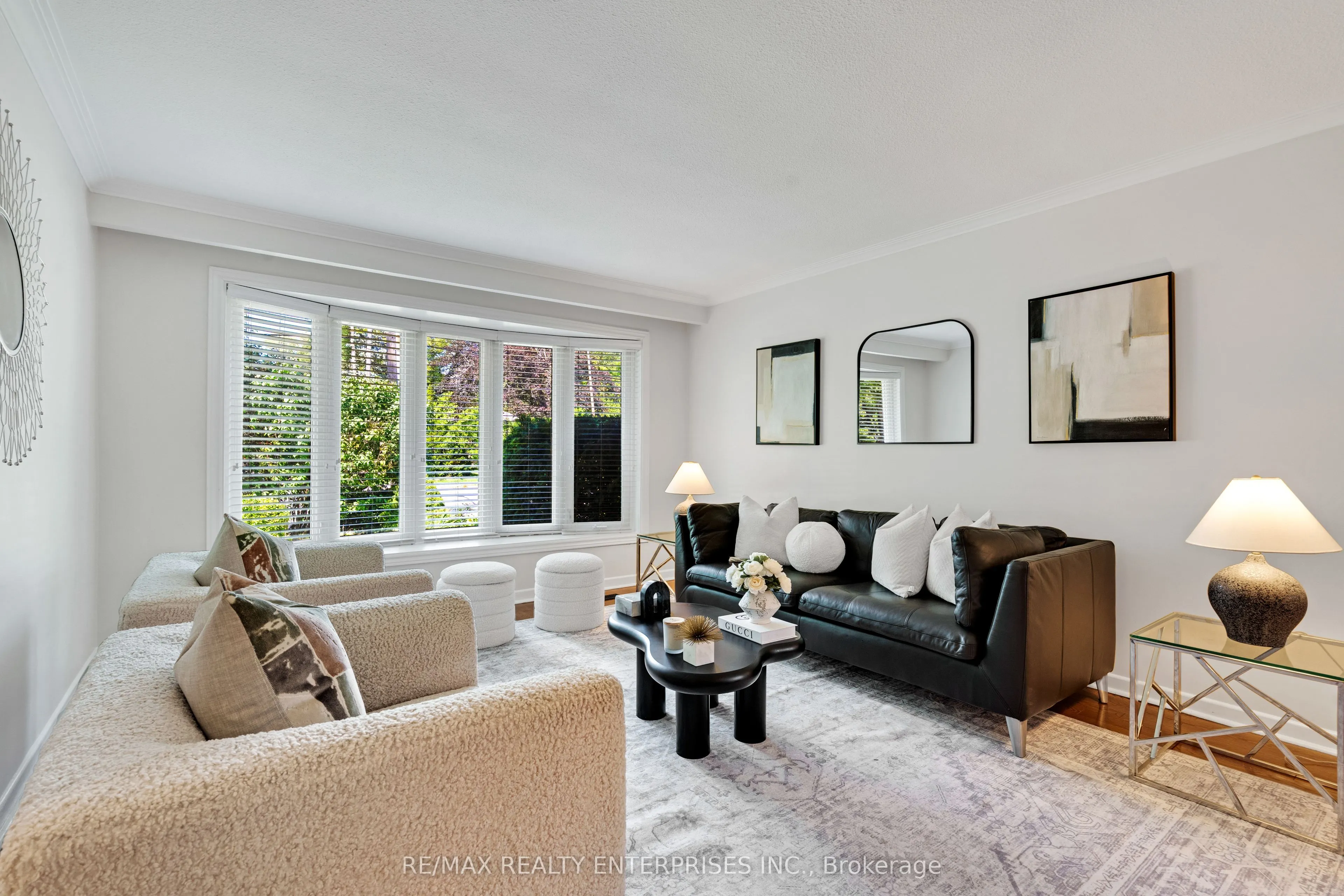 268 Mineola Road E