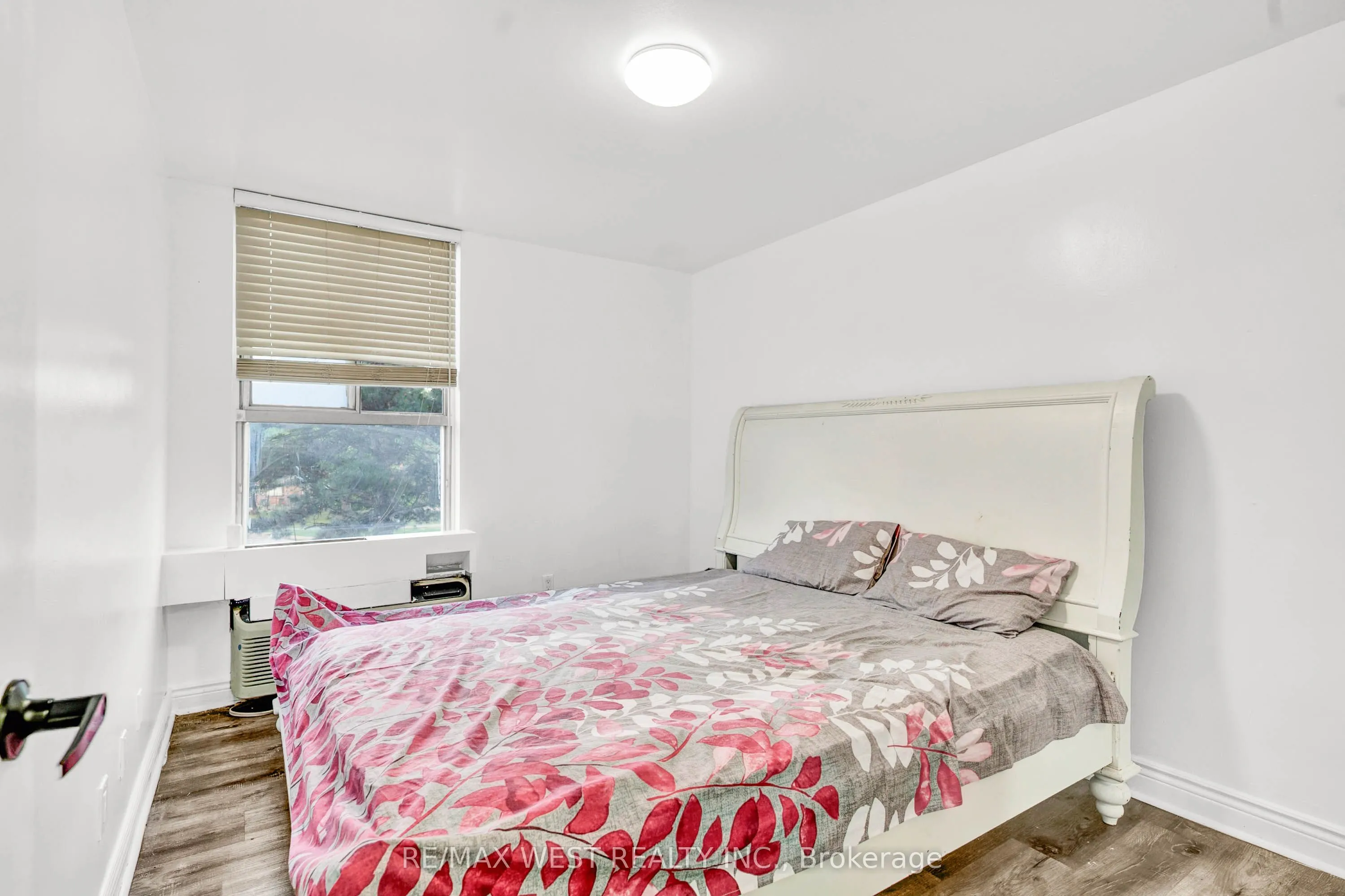 2825 Islington Avenue, #102