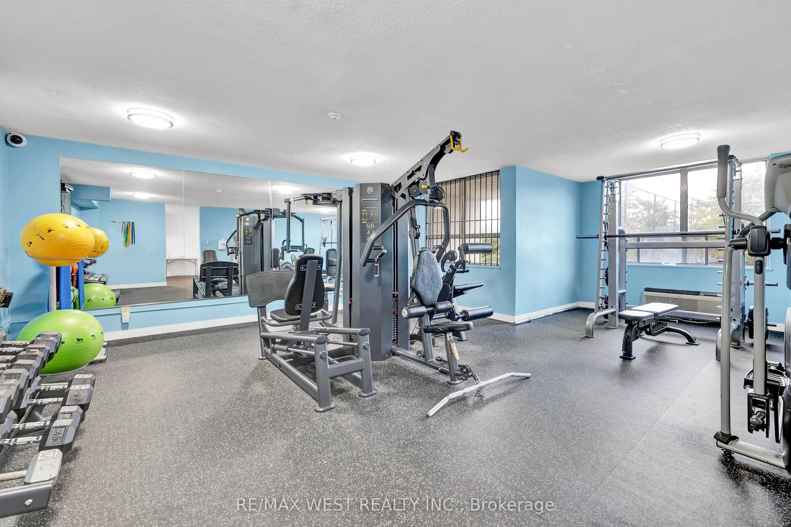 2825 Islington Avenue, #102