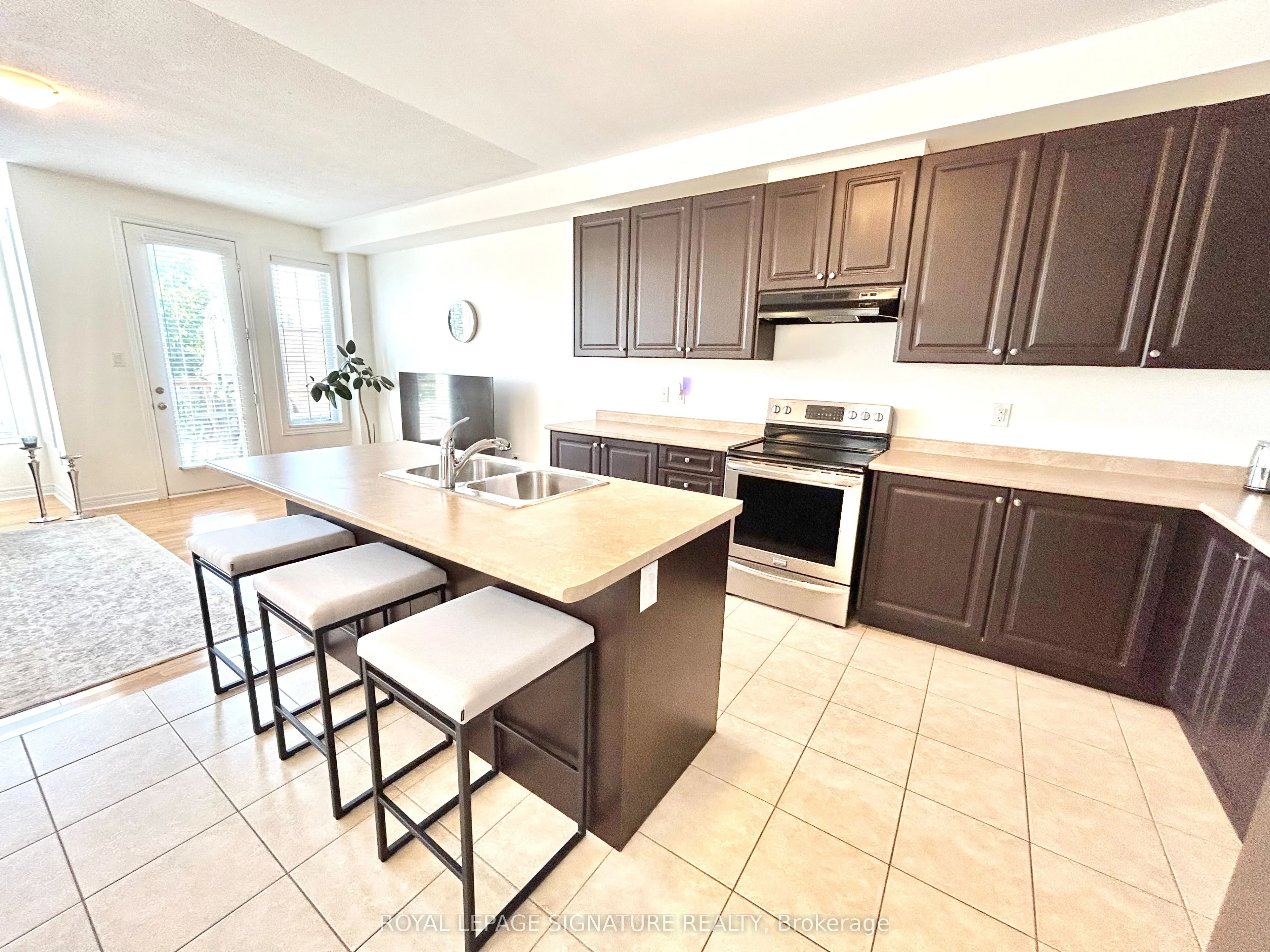 10 Zanetta Crescent
