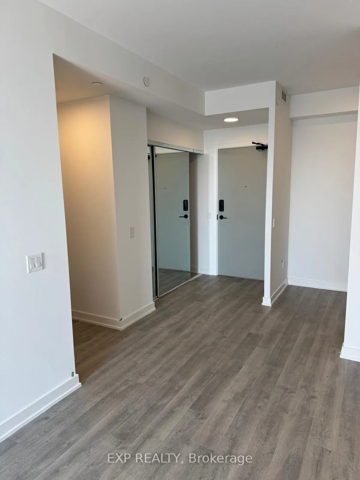 5105 Hurontario Street, #3204