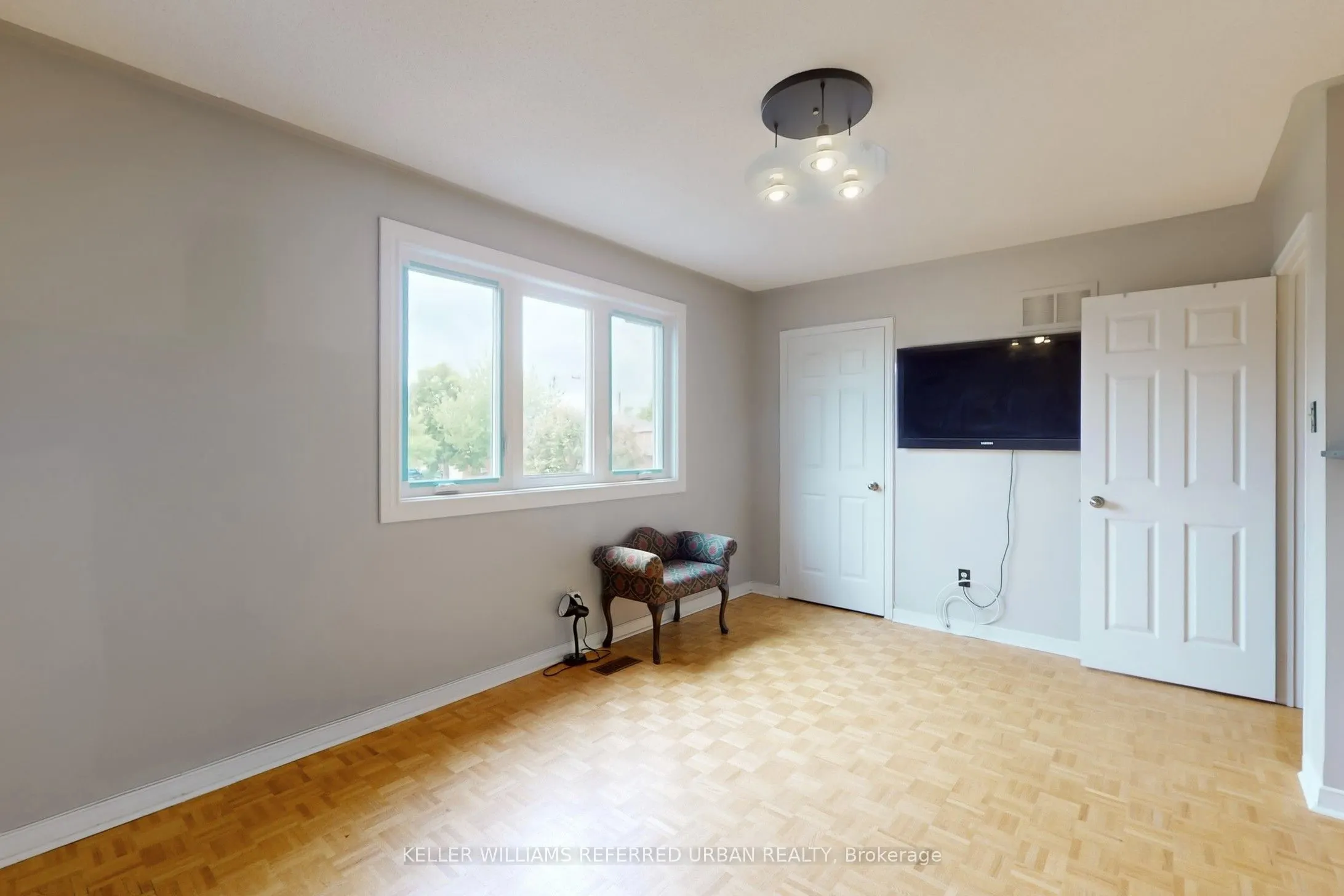 4489 Gladebrook Crescent