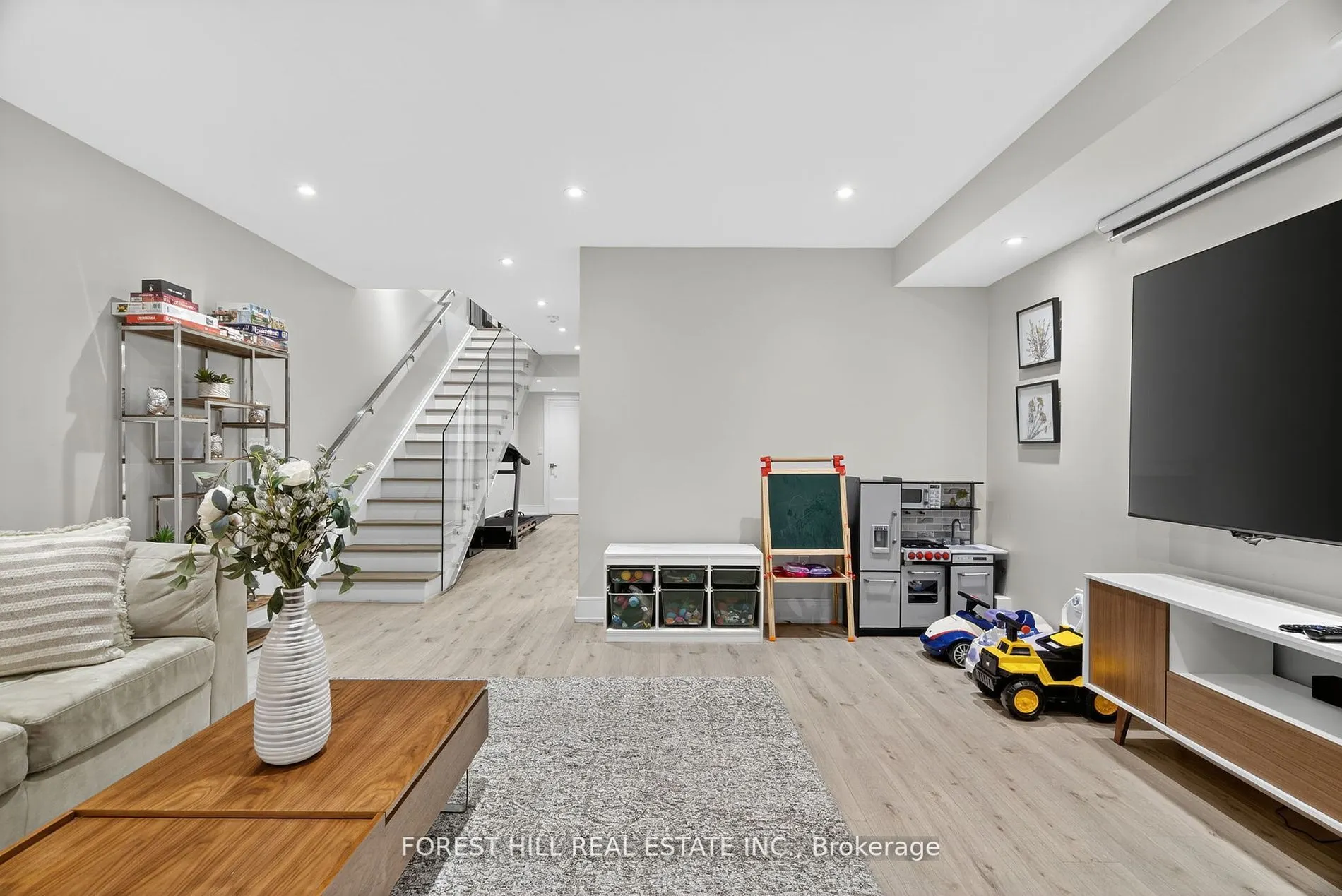 272A Beta Street