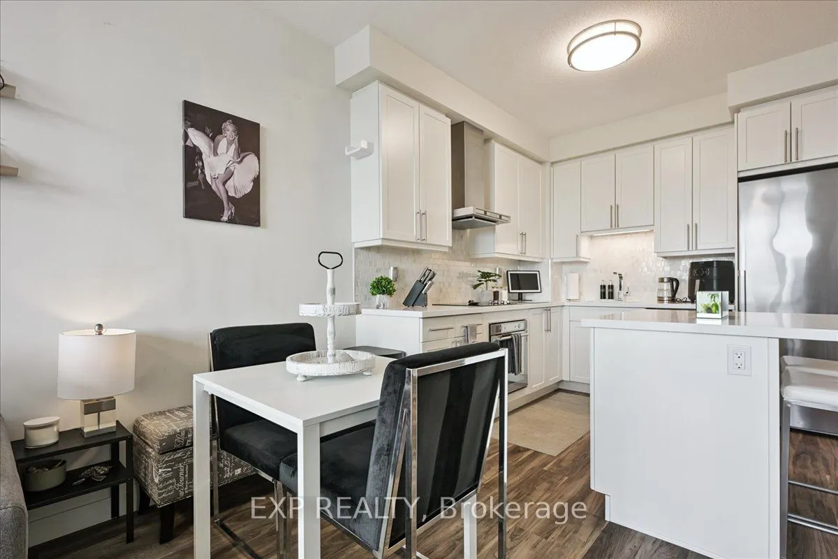 2093 Fairview Street, #913