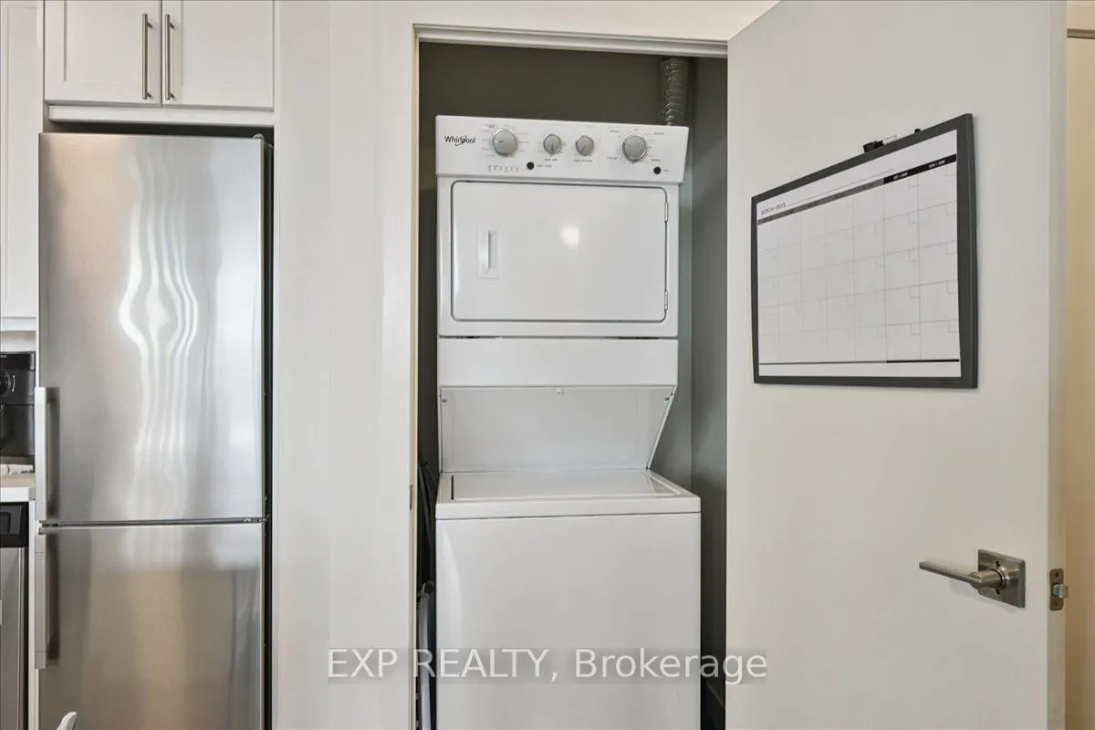 2093 Fairview Street, #913