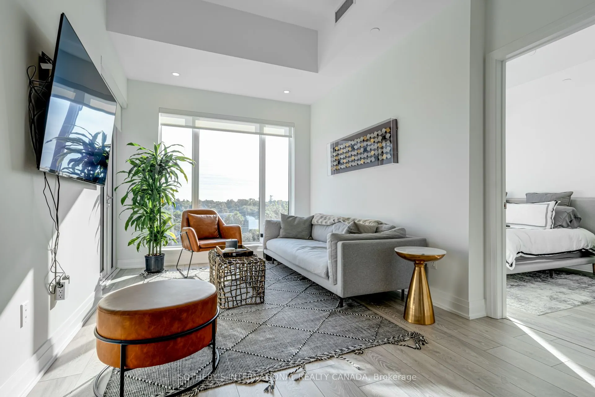 21 Park Street E, #707