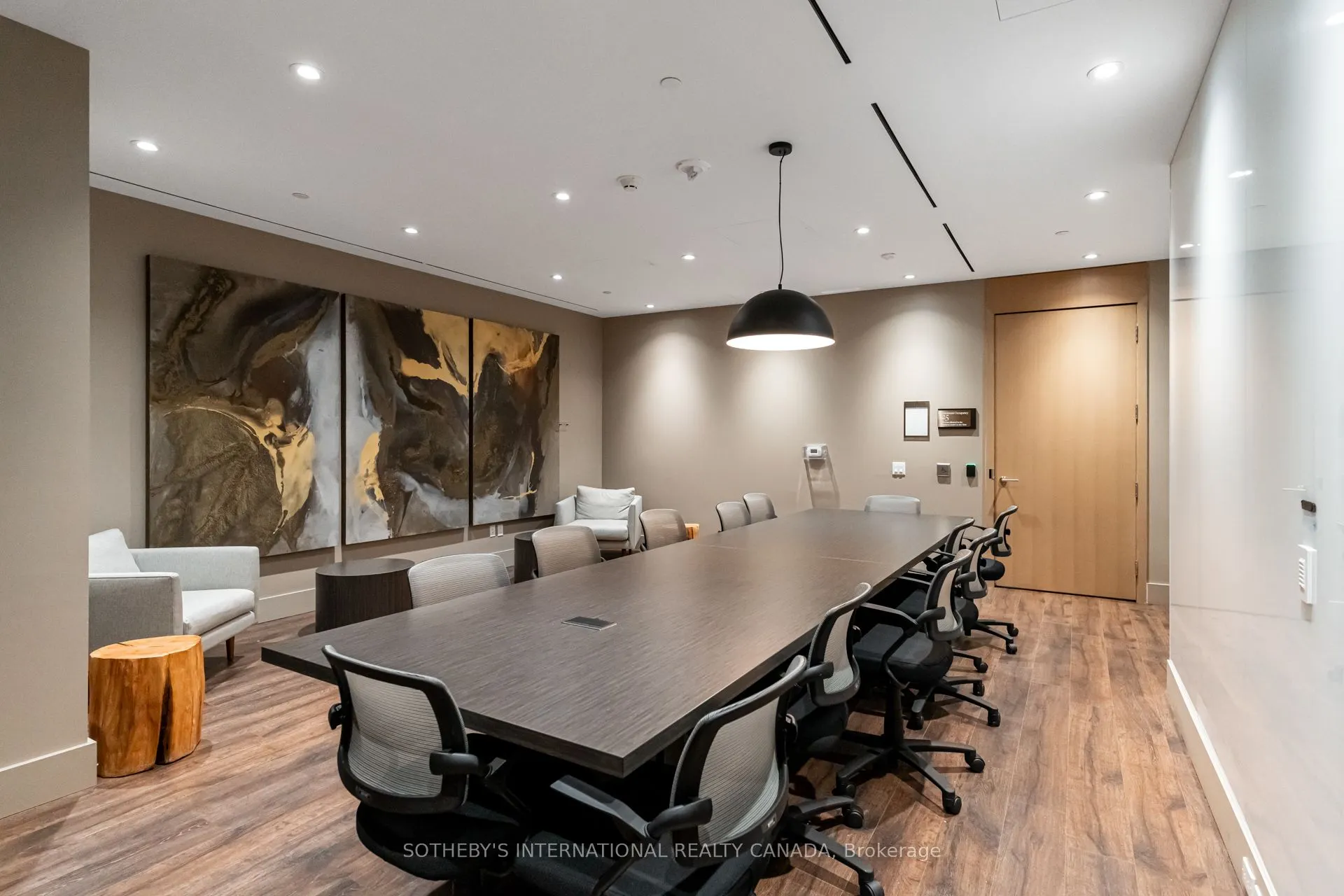 21 Park Street E, #707
