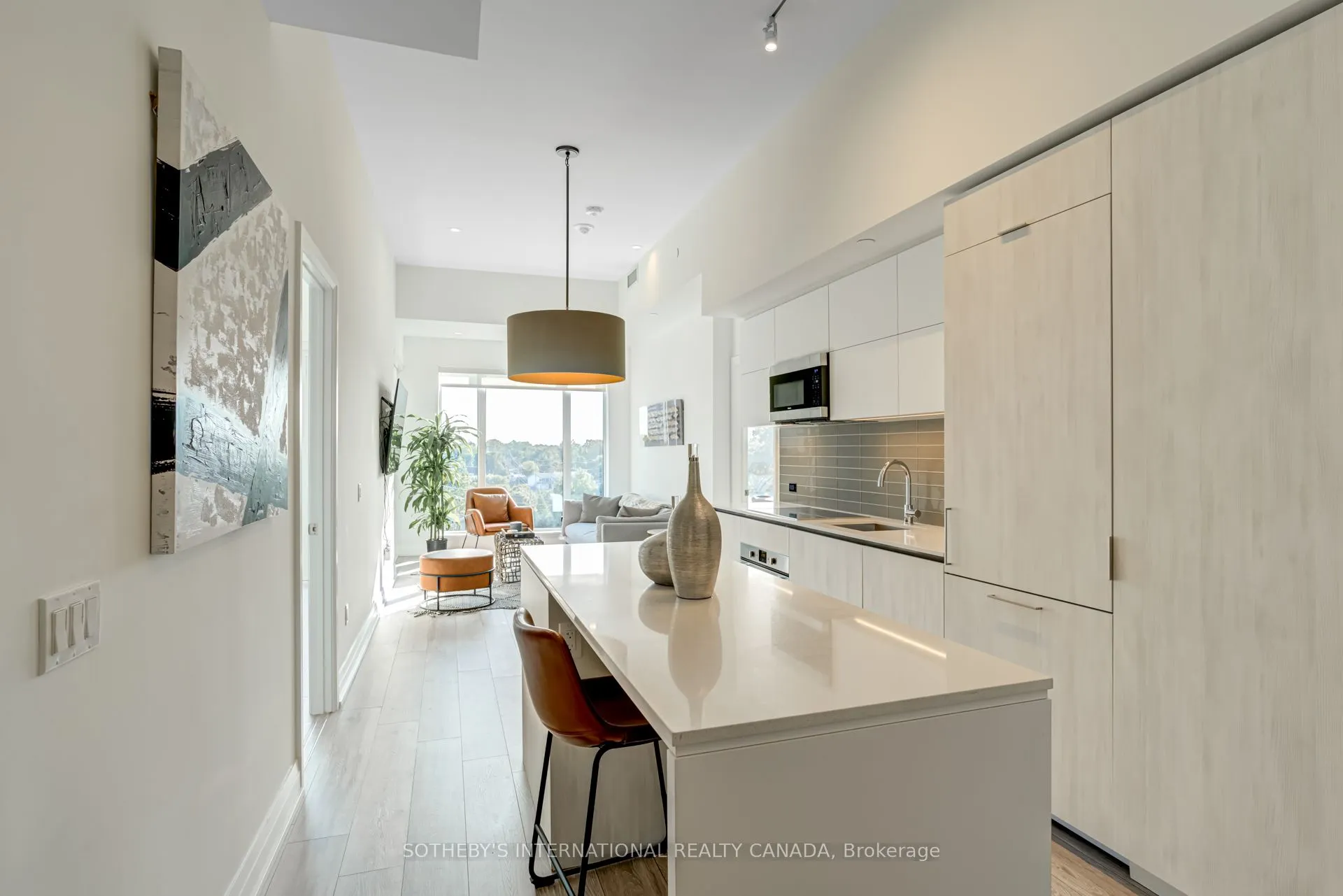 21 Park Street E, #707
