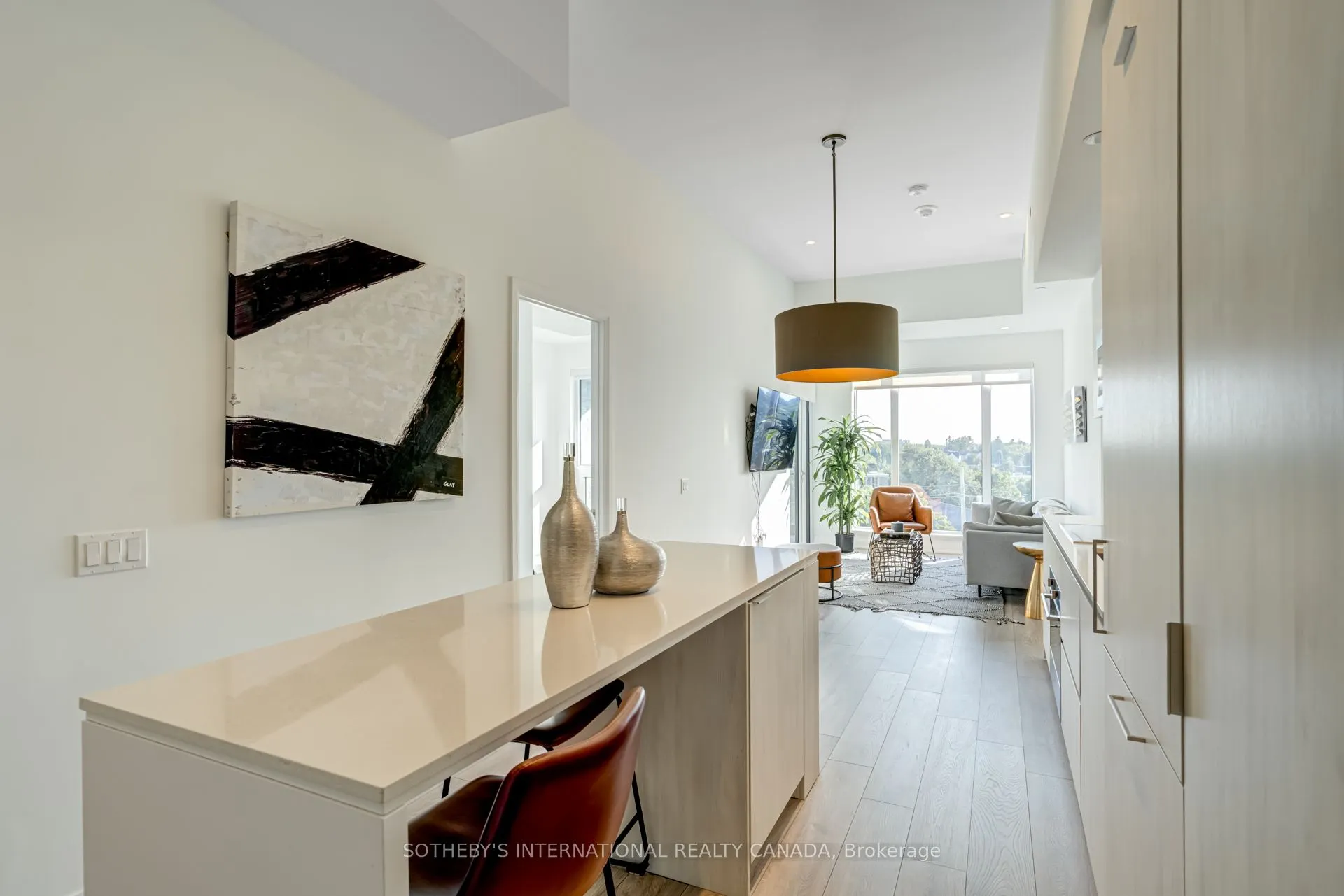 21 Park Street E, #707