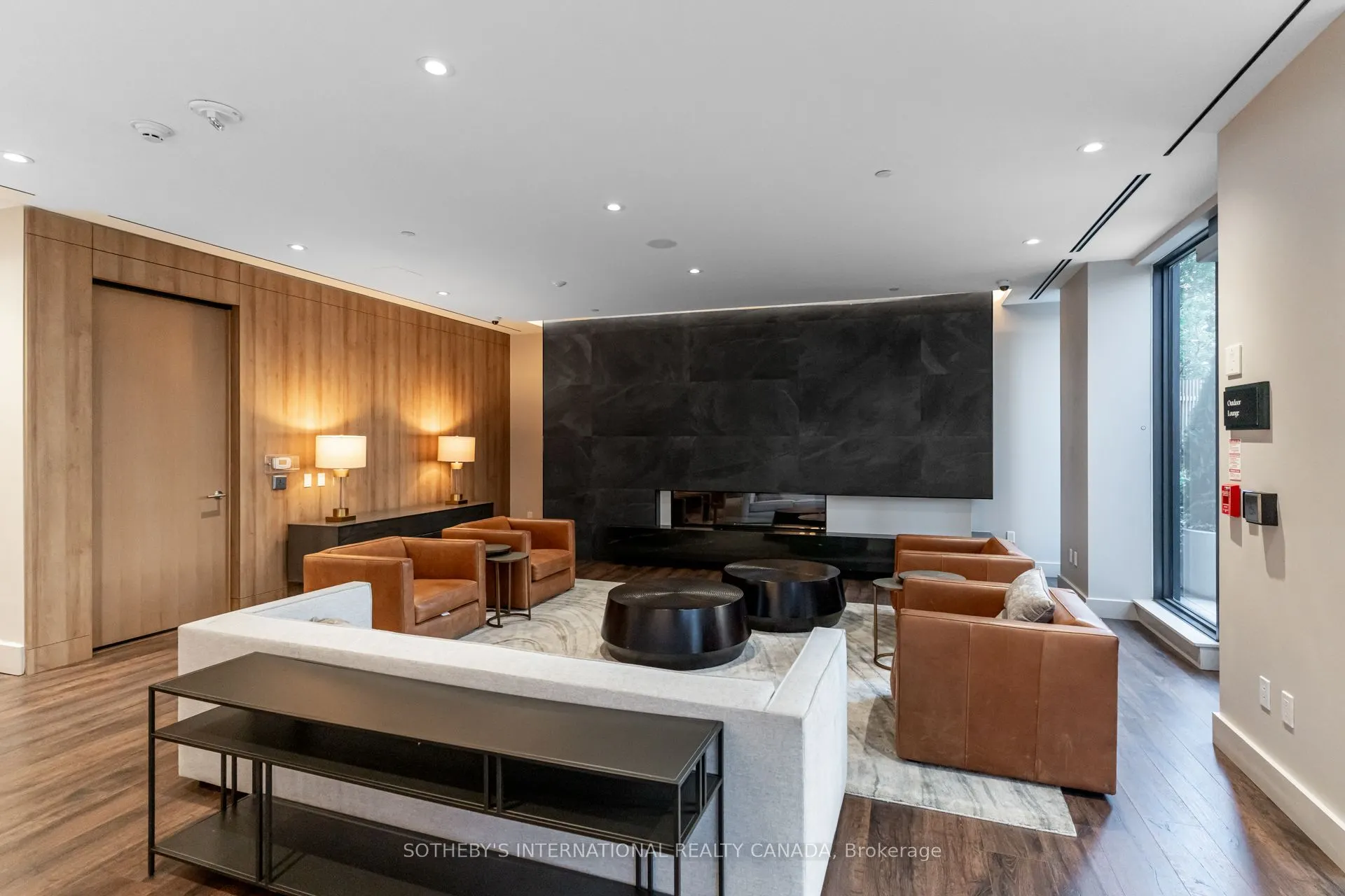 21 Park Street E, #707