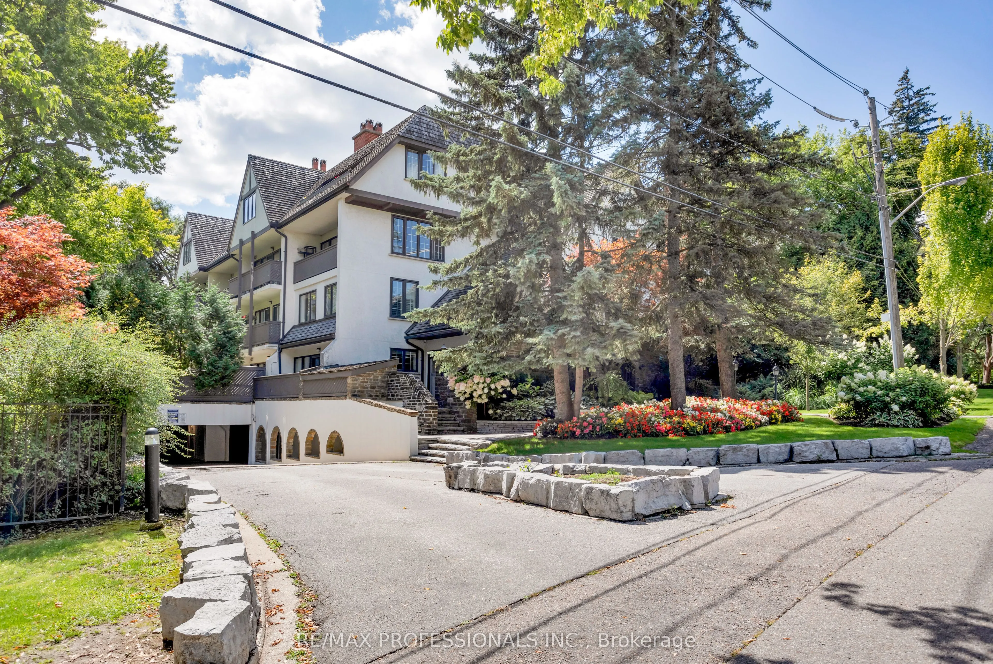 71 Old Mill Road, #304