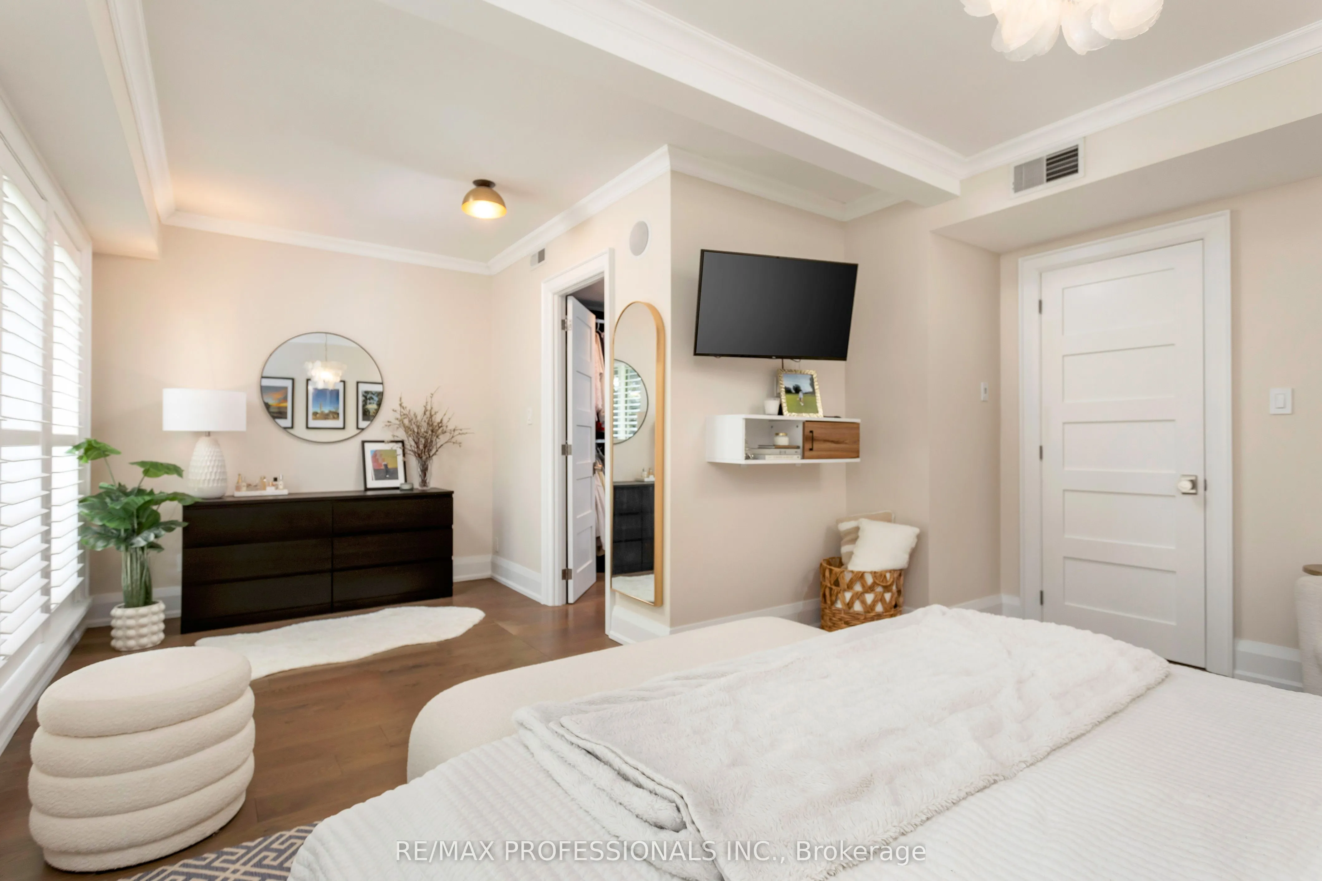 71 Old Mill Road, #304