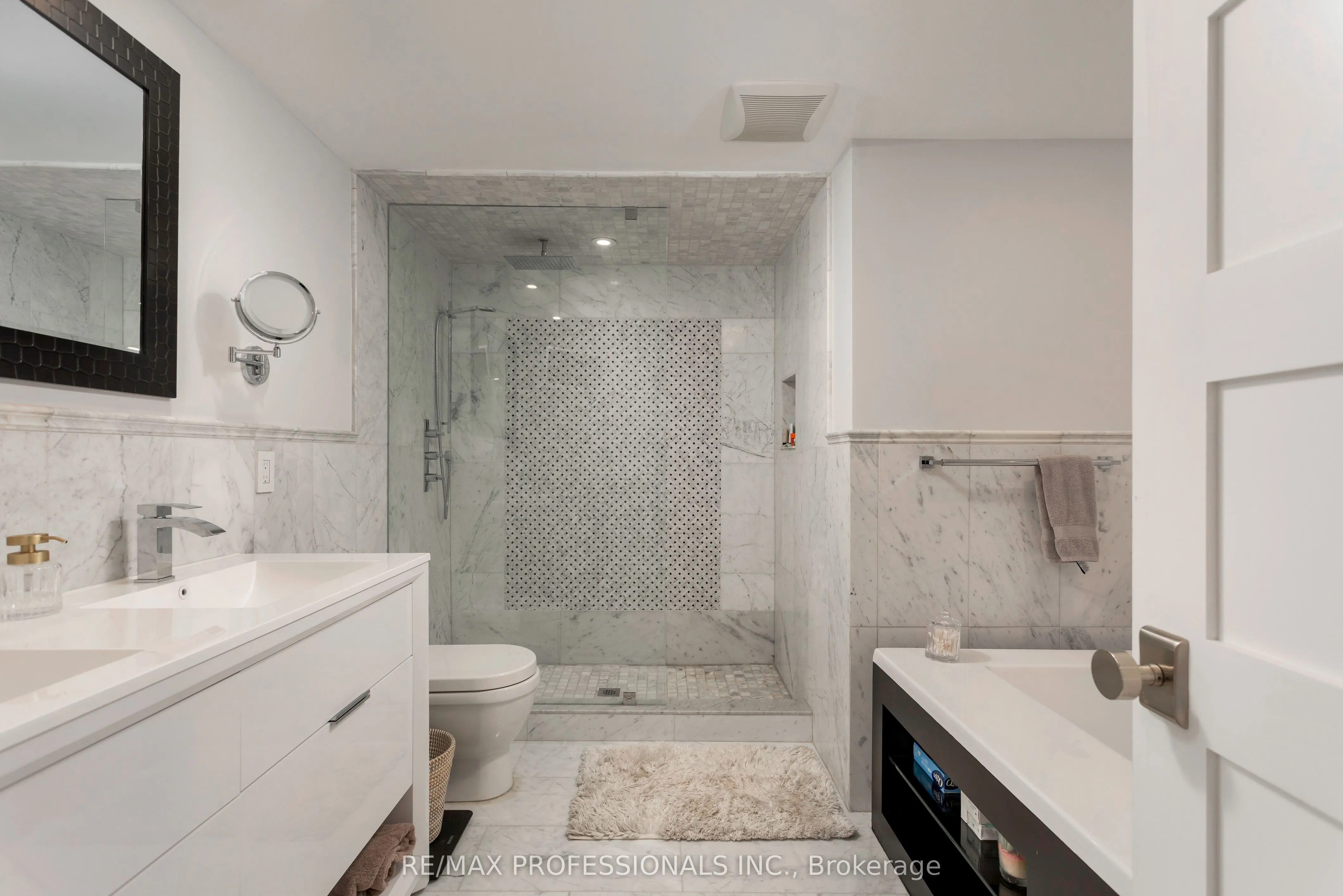 71 Old Mill Road, #304