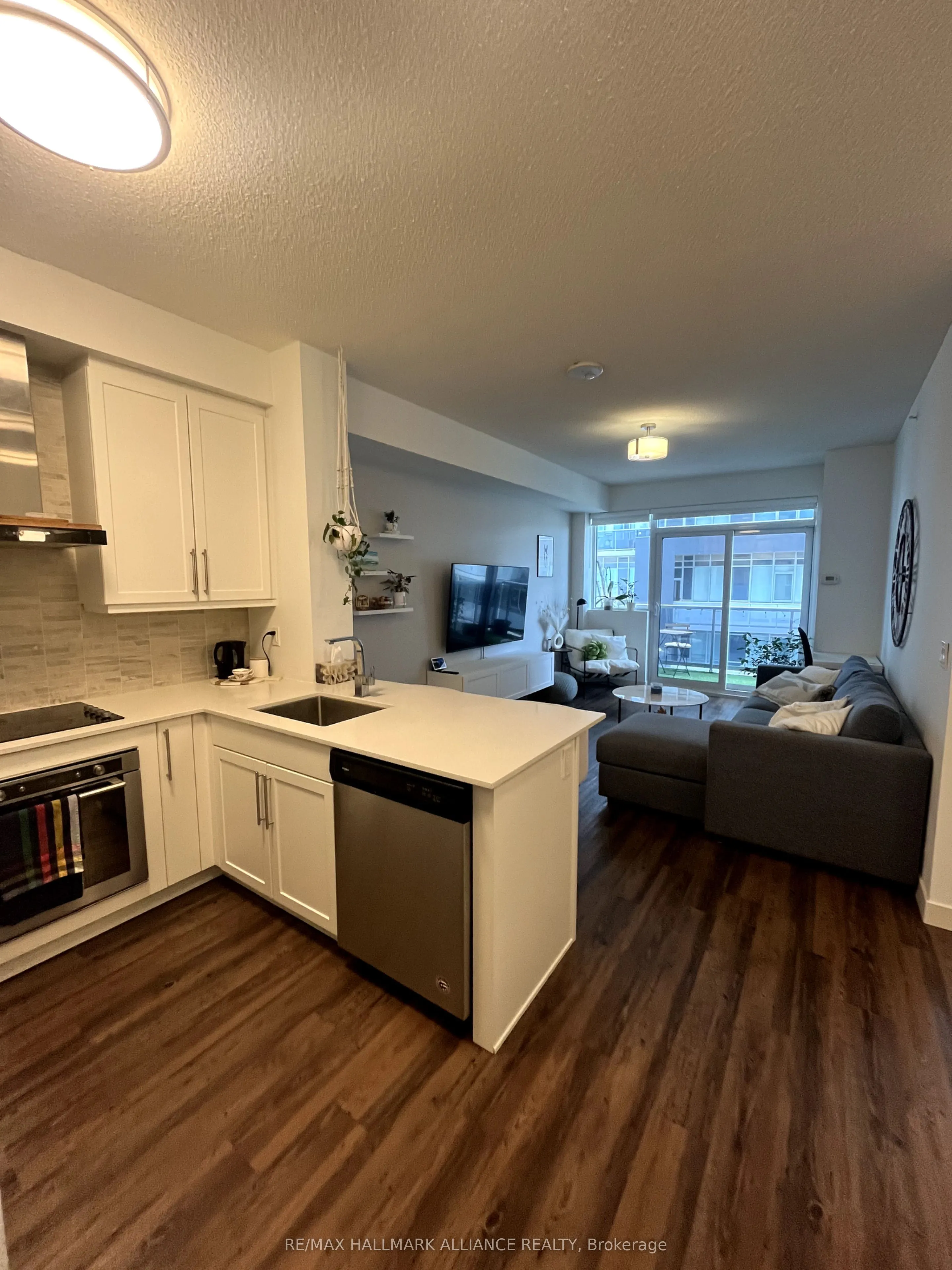2093 Fairview Street, #1708
