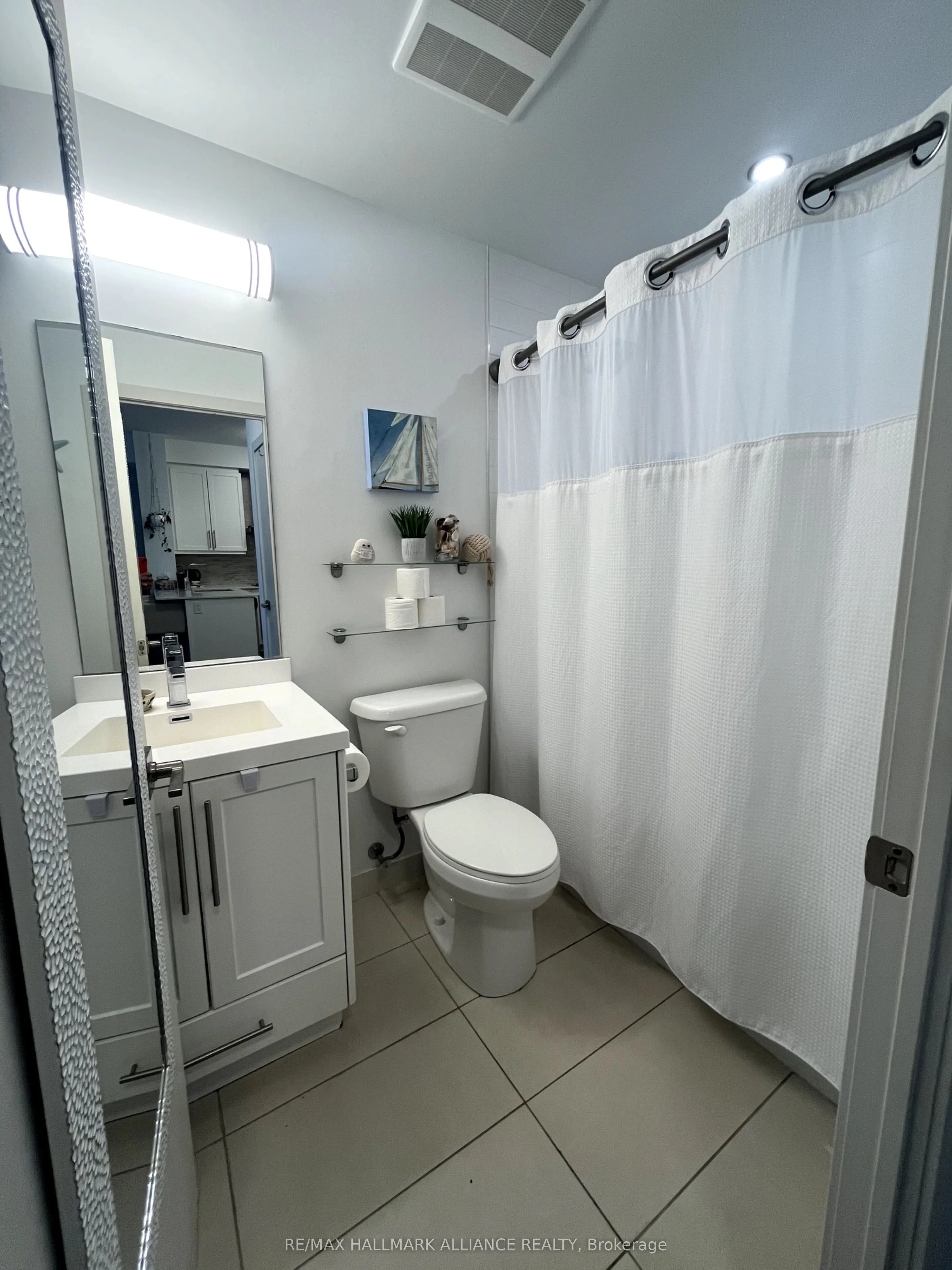 2093 Fairview Street, #1708