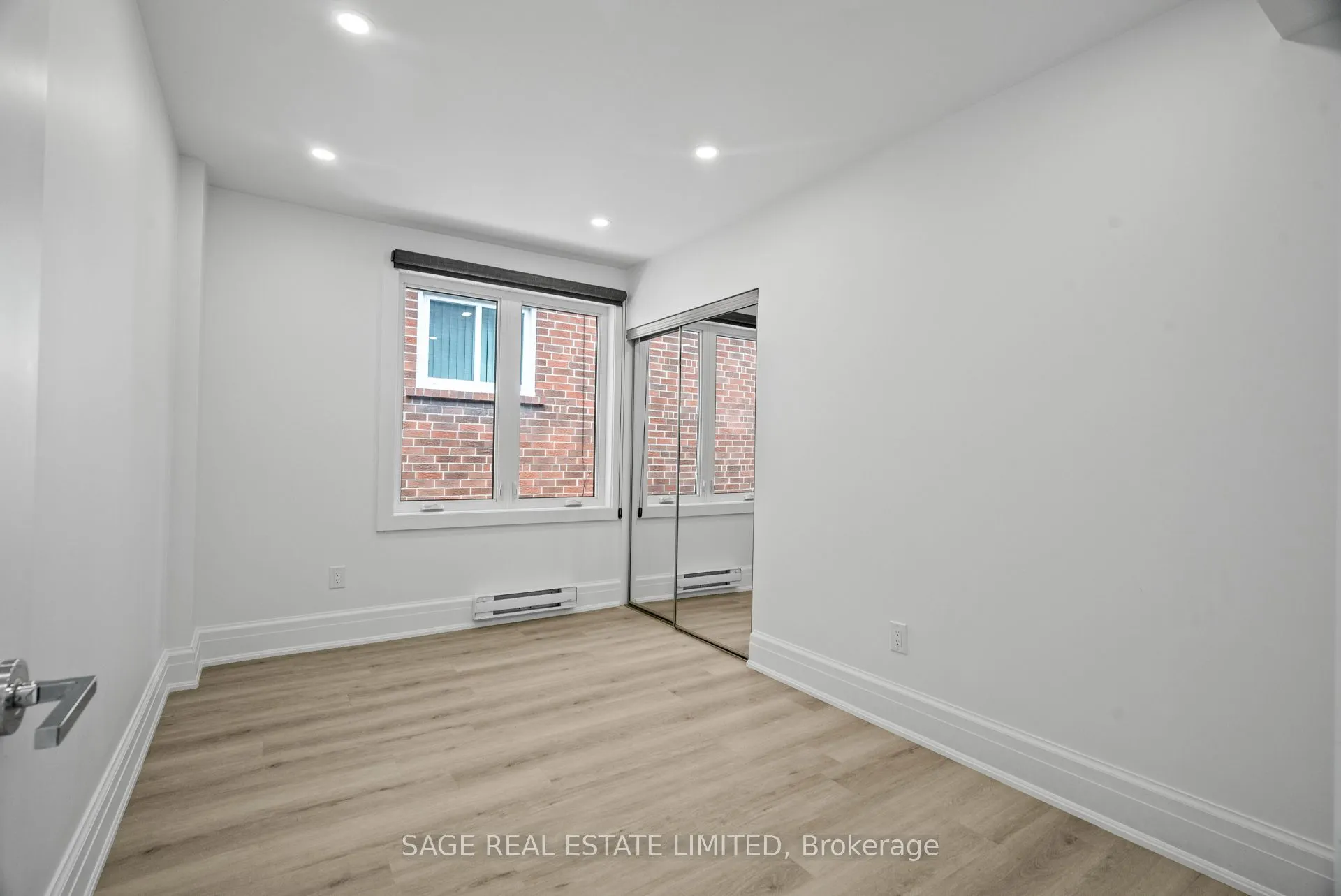25 Chamberlain Avenue