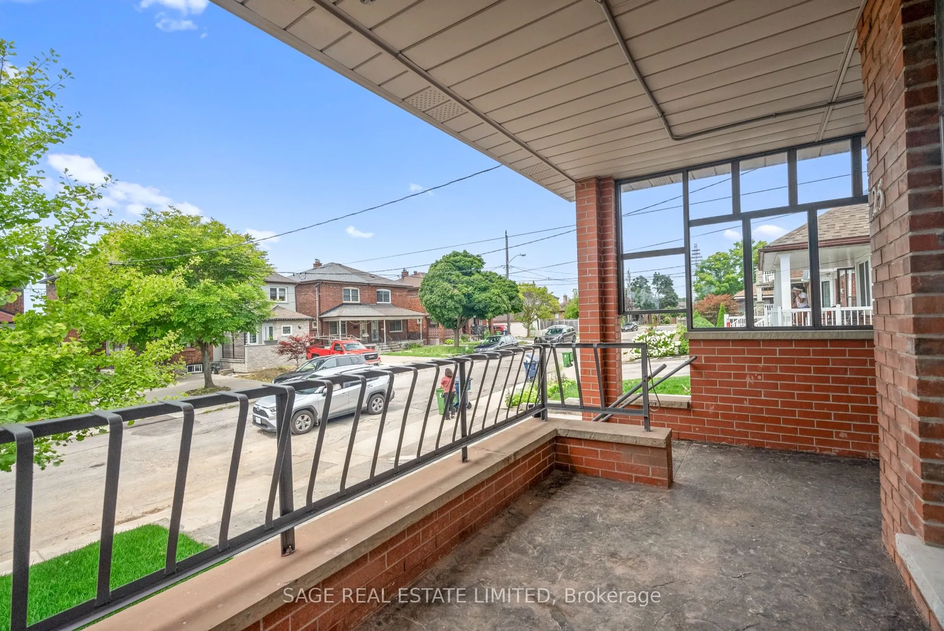 25 Chamberlain Avenue