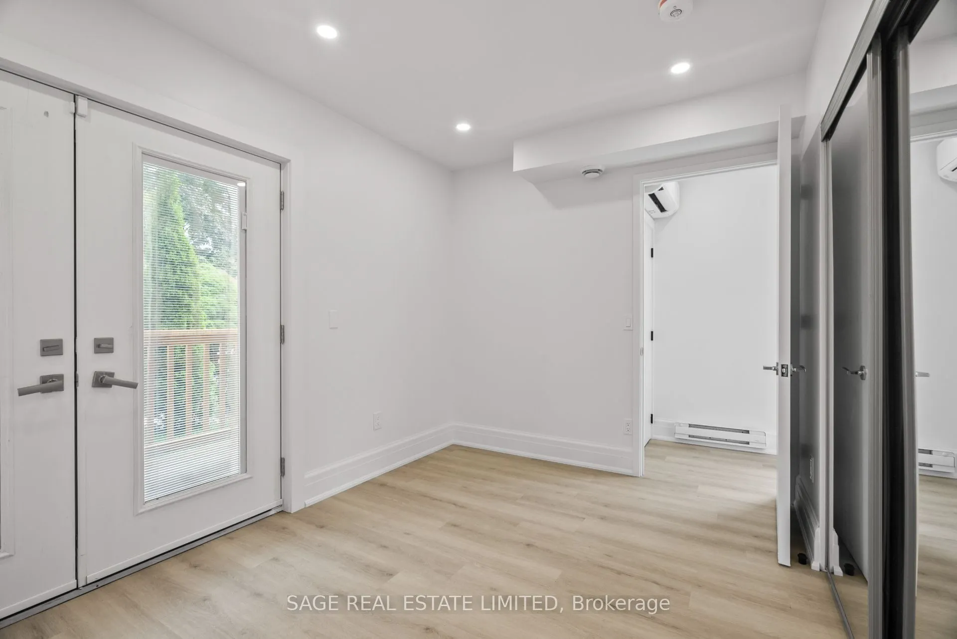 25 Chamberlain Avenue