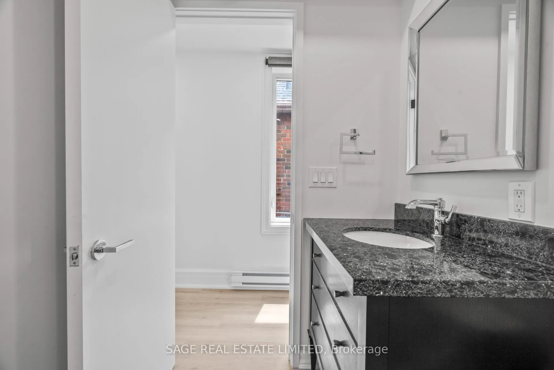 25 Chamberlain Avenue