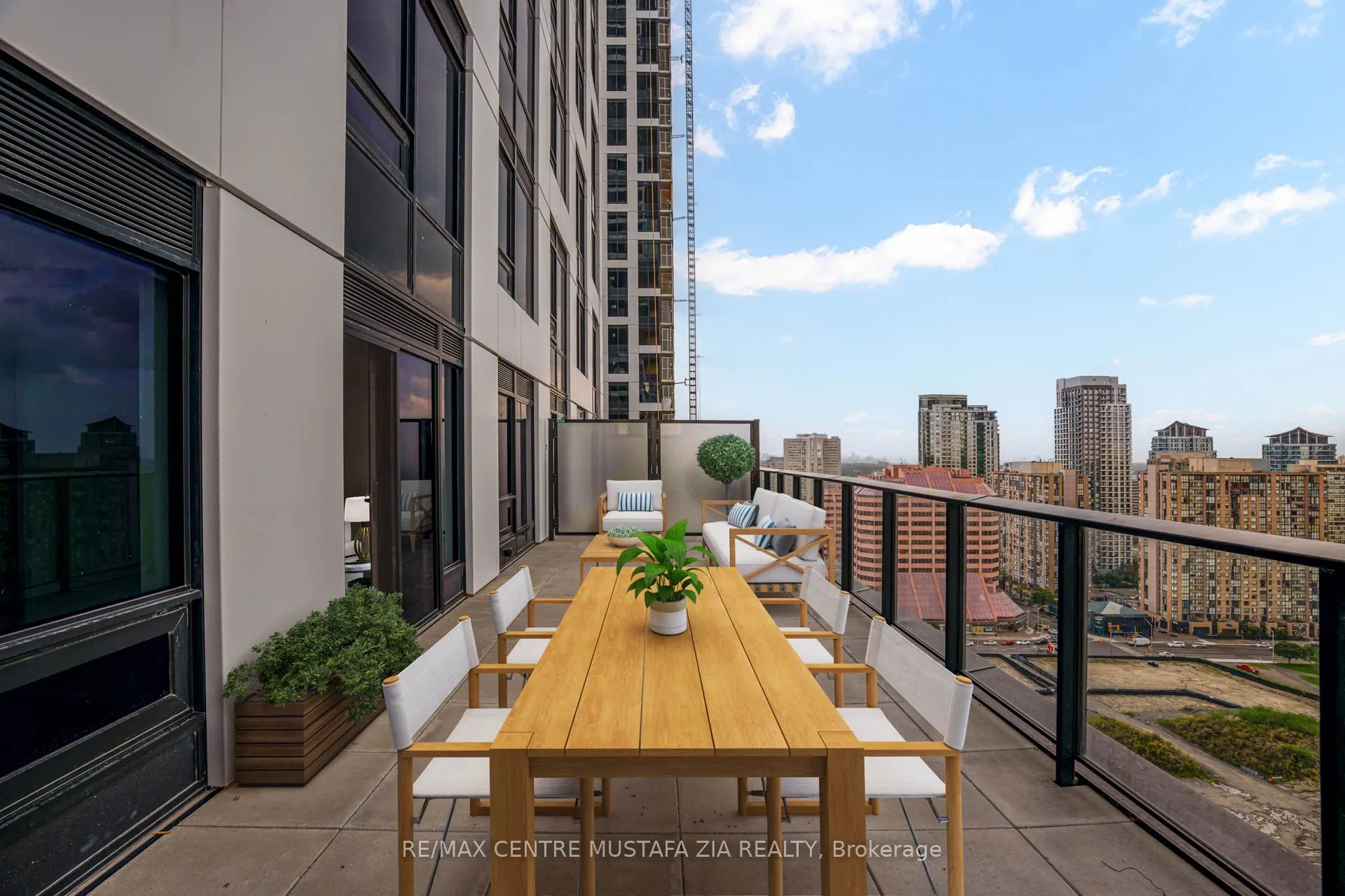 4015 The Exchange, #1903