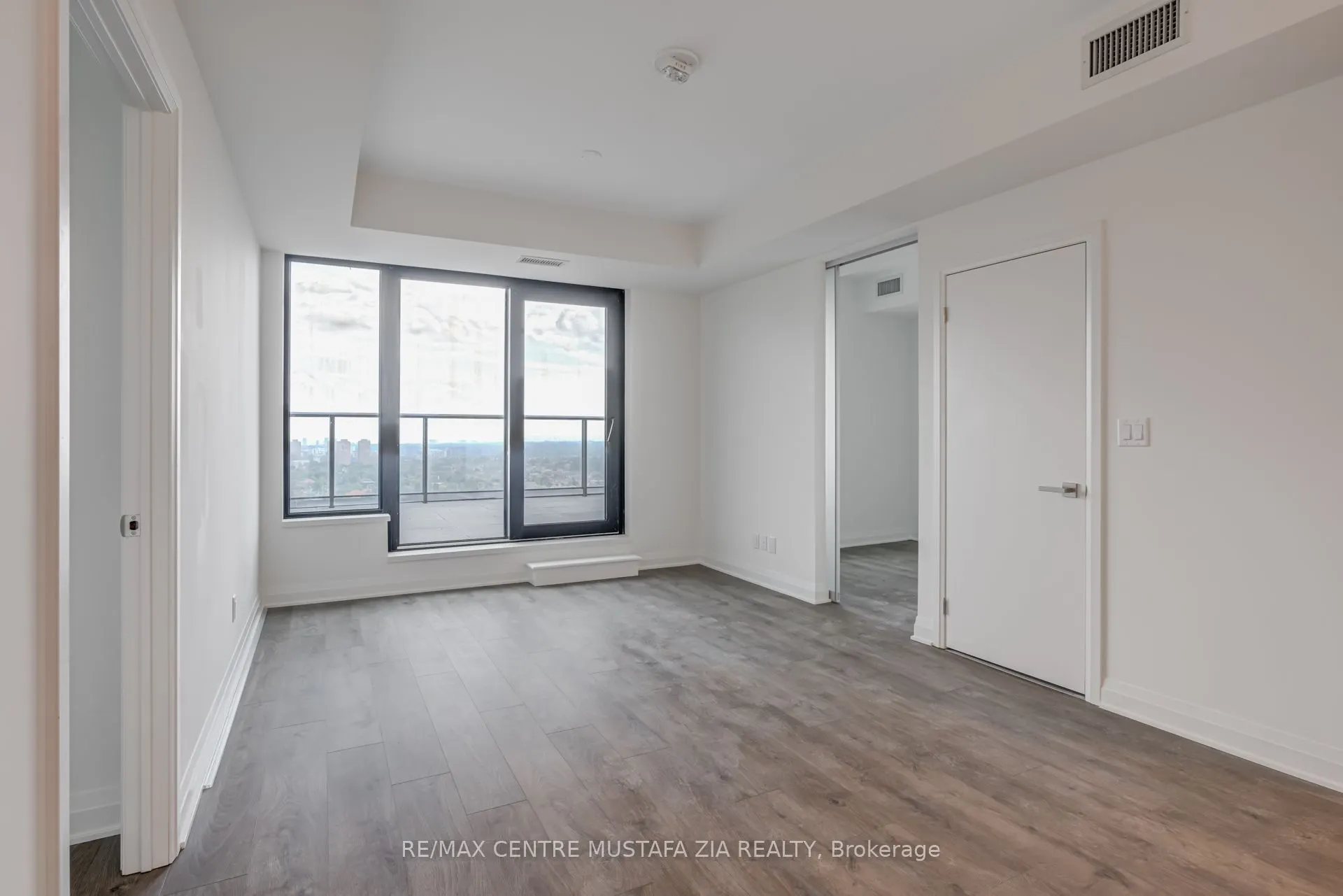 4015 The Exchange, #1903