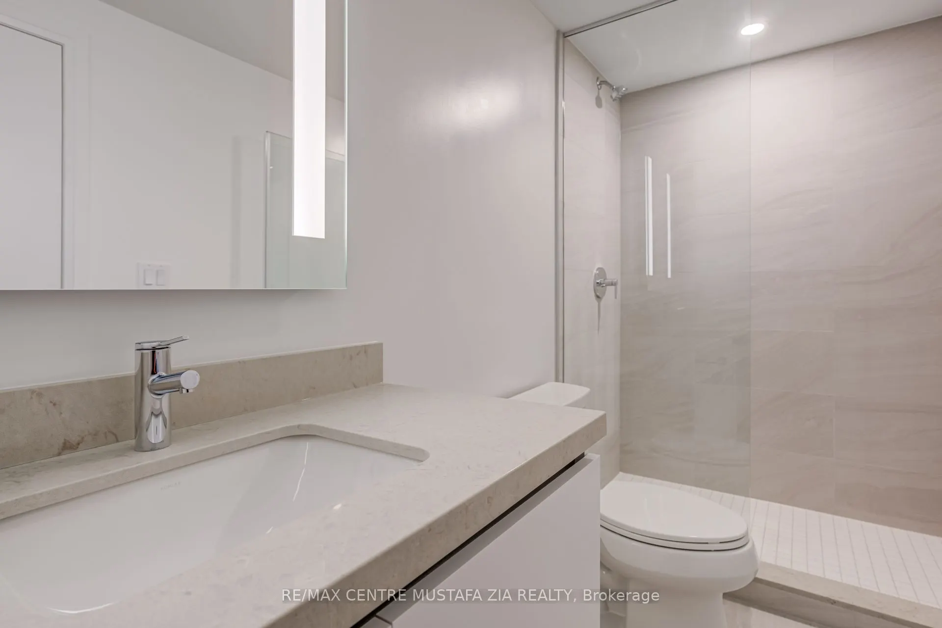 4015 The Exchange, #1903