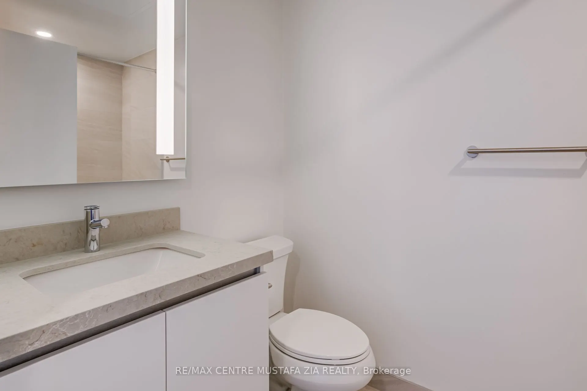 4015 The Exchange, #1903
