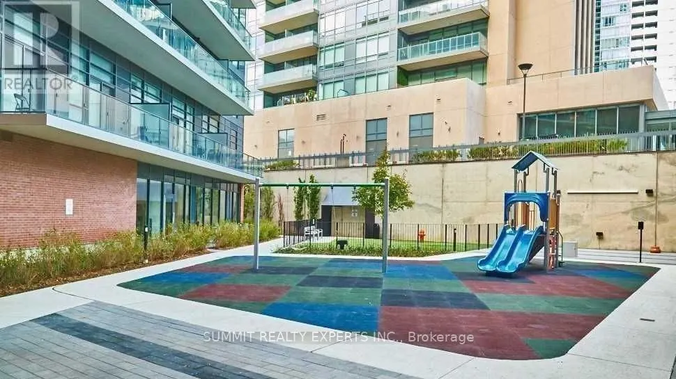10 parklawn Road E, #519